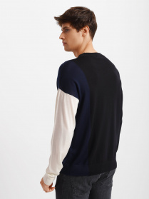 Светри та кардигани Emporio Armani модель 3L1MX3-1MGTZ-F918 Фото