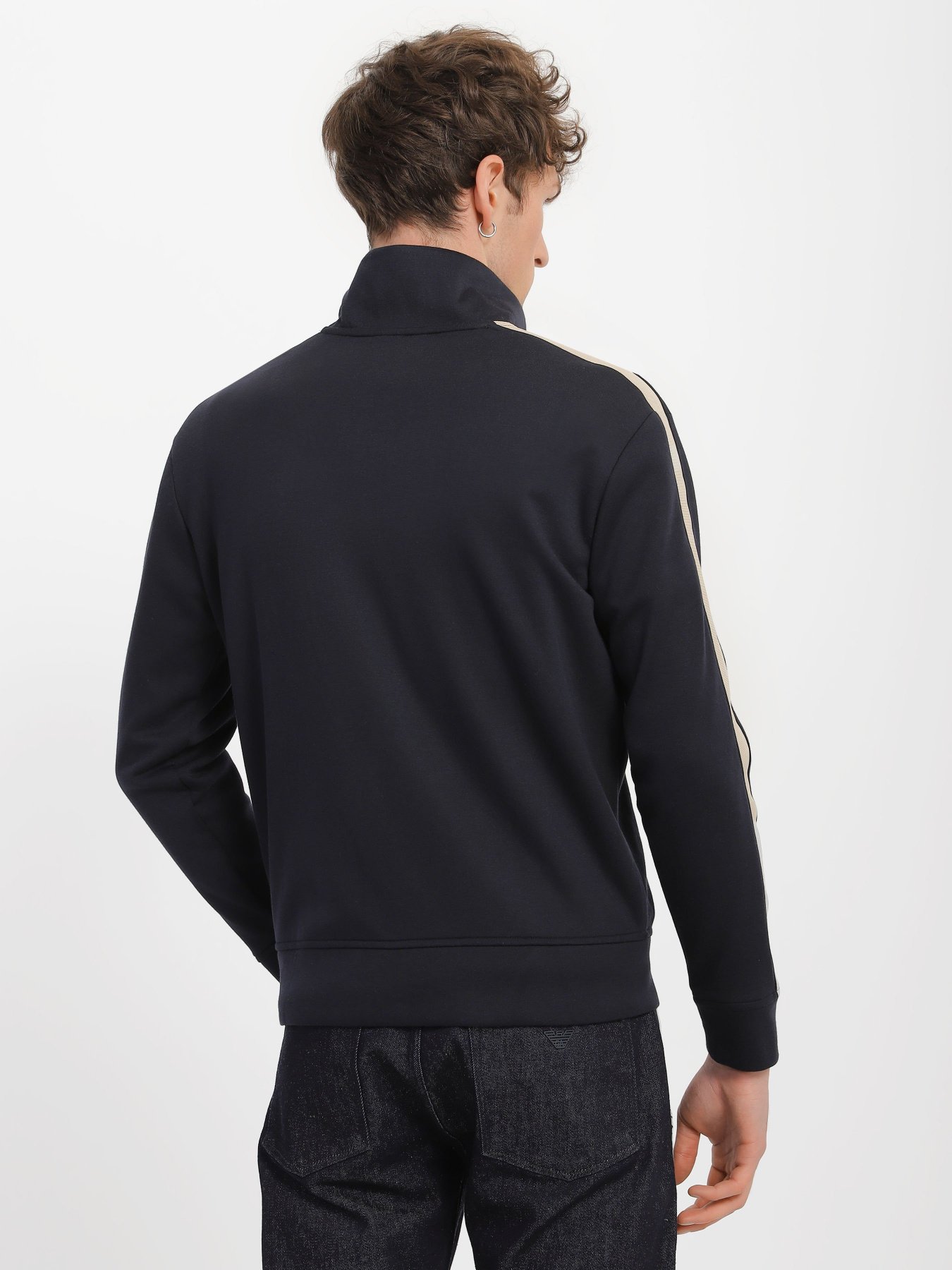 Худи и свитшоты Emporio Armani модель 6L1MC2-1JRHZ-0920 Худи и свитшоты Emporio Armani модель 6L1MC2-1JRHZ-0920 Фото