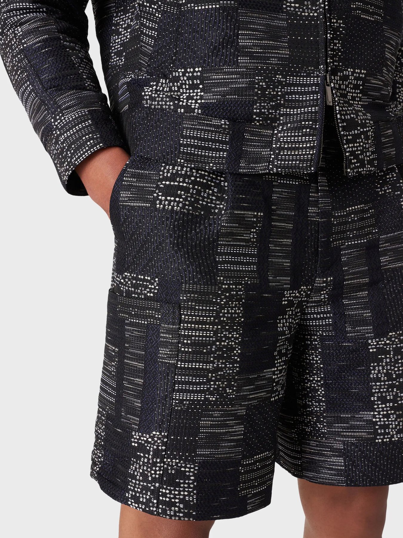Шорты Emporio Armani модель D41PB3-D1050-920 Шорты Emporio Armani модель D41PB3-D1050-920 Фото