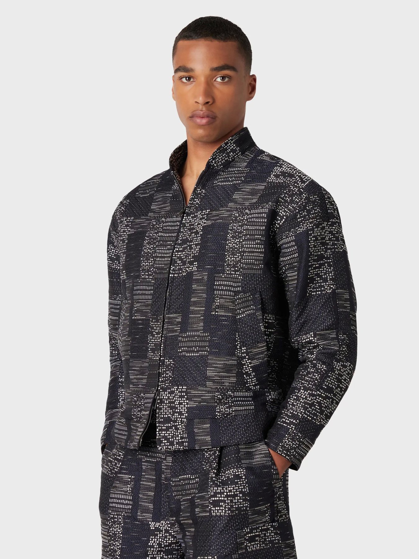 Куртки та дублянки Emporio Armani модель D41R18-D1050-920 Фото