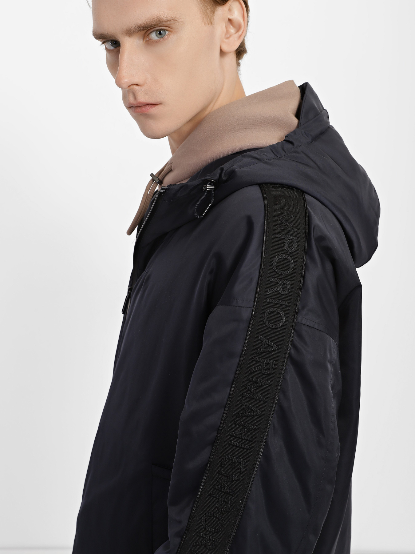 Куртки и дубленки Emporio Armani модель 3R1BD1-1NRYZ-0920 Фото