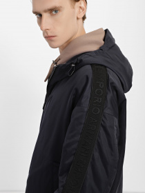 Куртки и дубленки Emporio Armani модель 3R1BD1-1NRYZ-0920 Фото