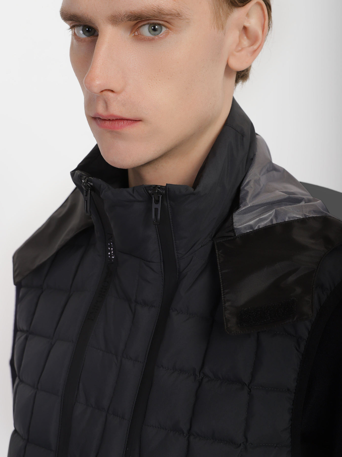 Куртки и дубленки Emporio Armani модель 3R1BT2-1NSXZ-0999 Куртки и дубленки Emporio Armani модель 3R1BT2-1NSXZ-0999 Фото