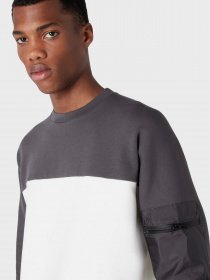 Худи и свитшоты Emporio Armani Travel Essentials модель 3R1MCS-1JHSZ-0101 Фото