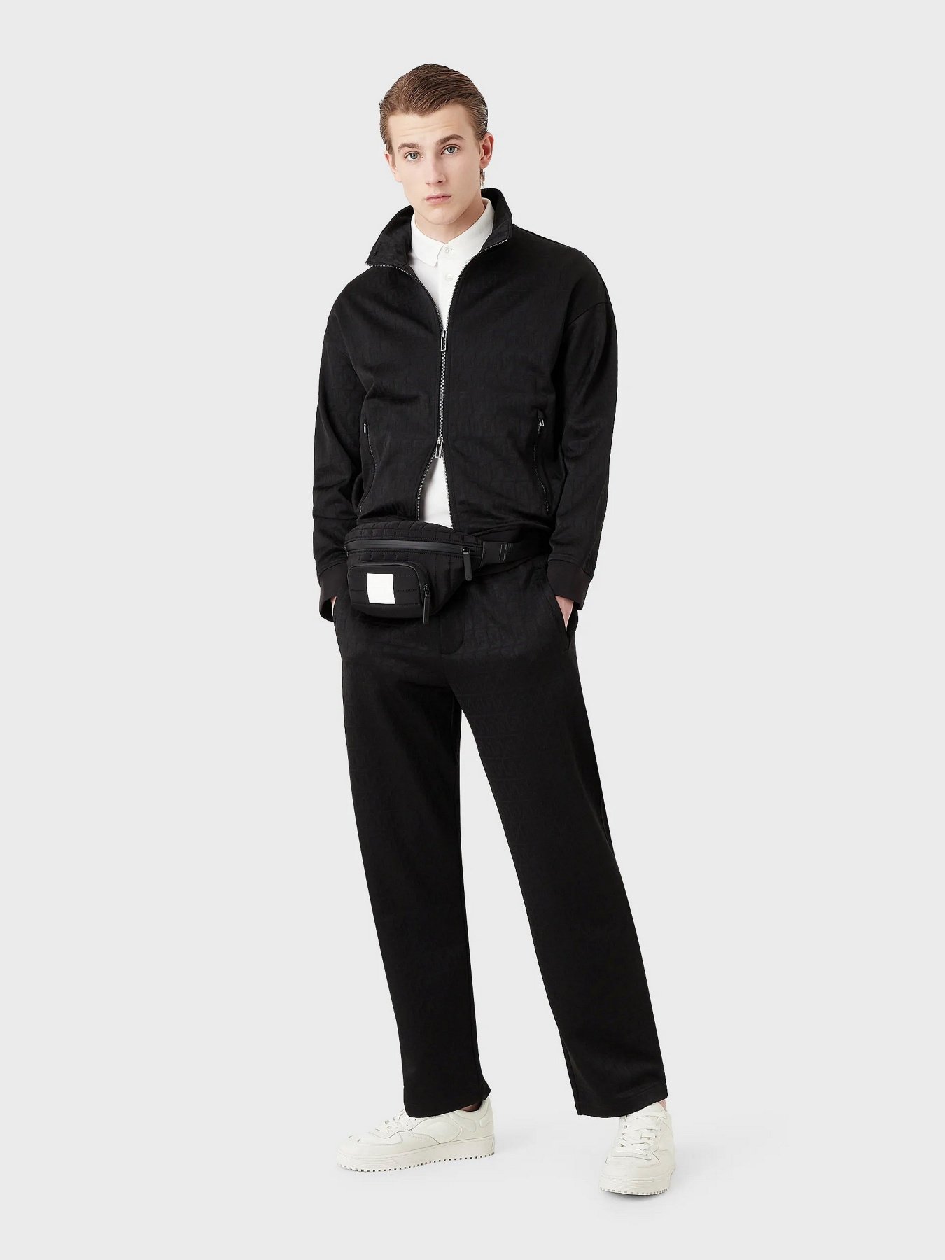 Худи и свитшоты Emporio Armani модель 3R1MCW-1JMSZ-0999 Худи и свитшоты Emporio Armani модель 3R1MCW-1JMSZ-0999 Фото
