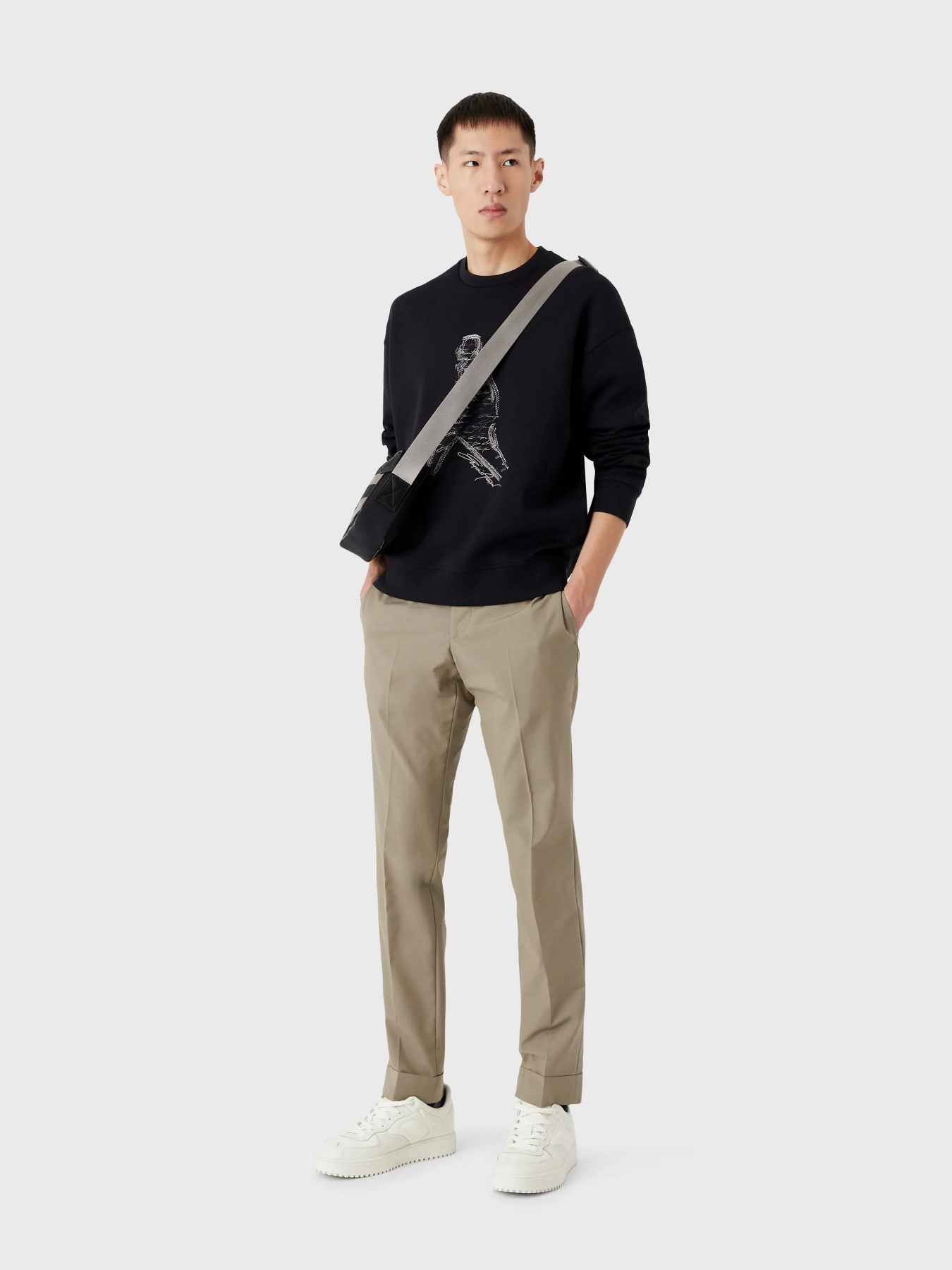 Худи и свитшоты Emporio Armani модель 3R1MDQ-1JHSZ-0920 Худи и свитшоты Emporio Armani модель 3R1MDQ-1JHSZ-0920 Фото