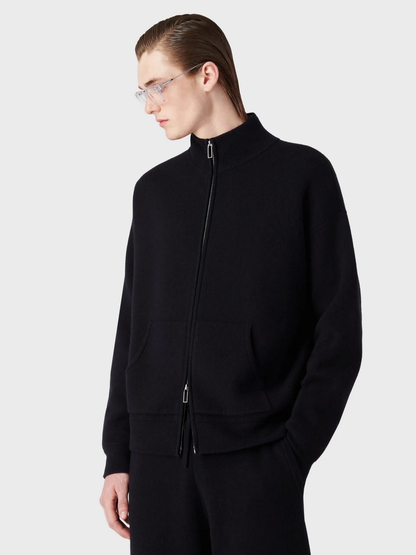 Худи и свитшоты Emporio Armani модель 3R1MX4-1MDUZ-0920 Худи и свитшоты Emporio Armani модель 3R1MX4-1MDUZ-0920 Фото