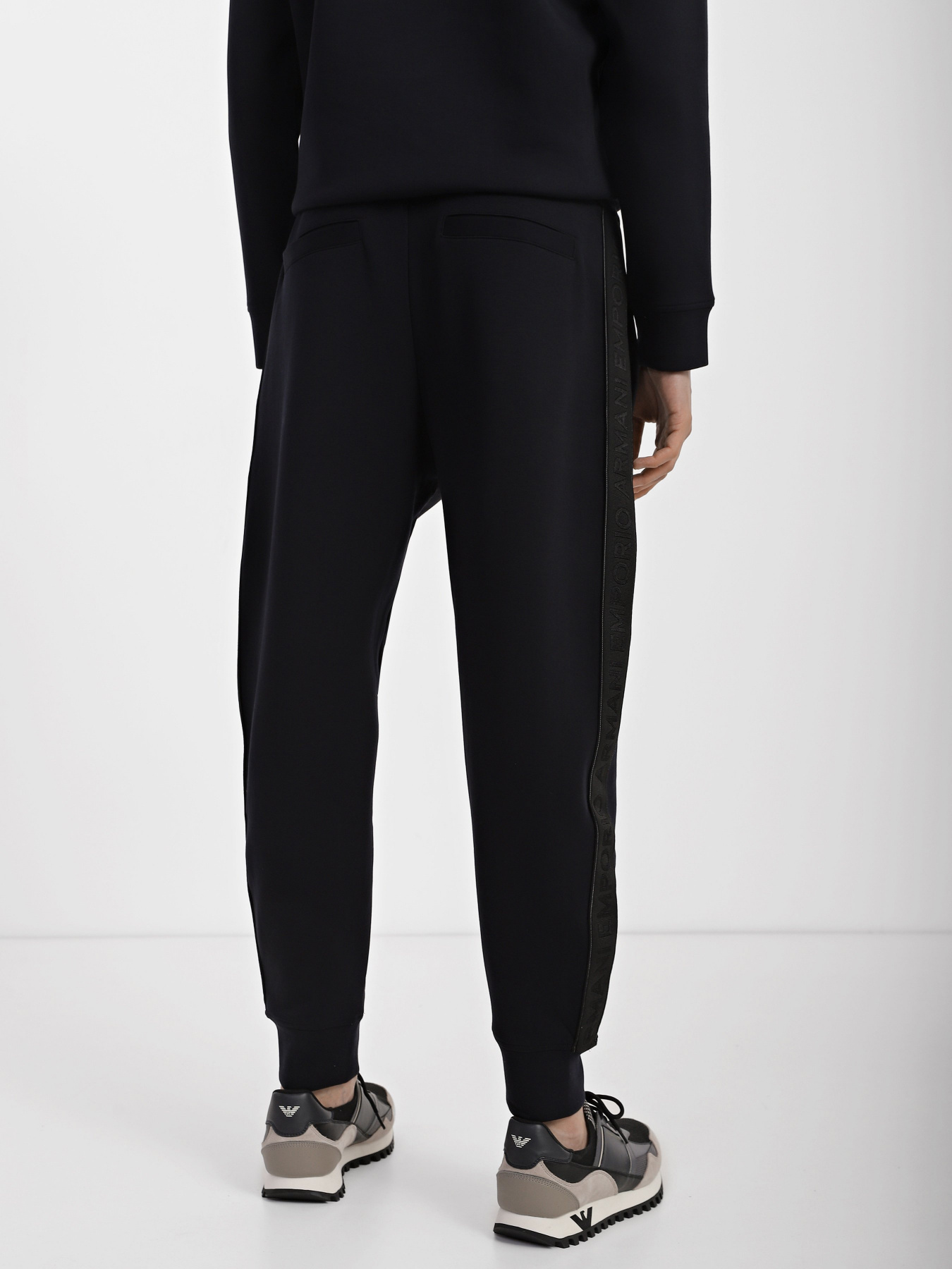 Брюки Emporio Armani модель 3R1PCG-1JHSZ-0920 Фото
