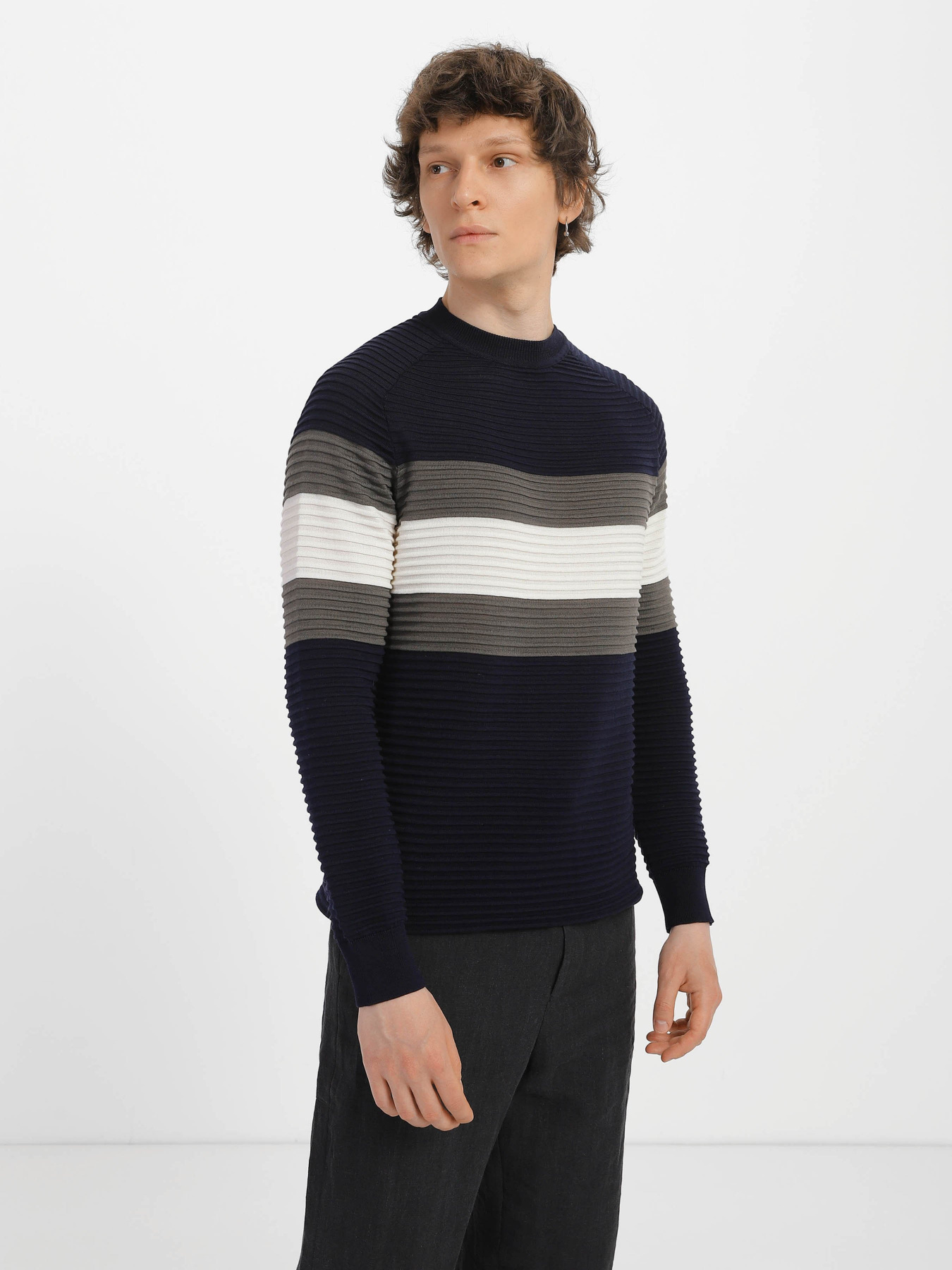 Свитры и кардиганы Emporio Armani модель 3R1MXC-1MD1Z-0920 Свитры и кардиганы Emporio Armani модель 3R1MXC-1MD1Z-0920 Фото