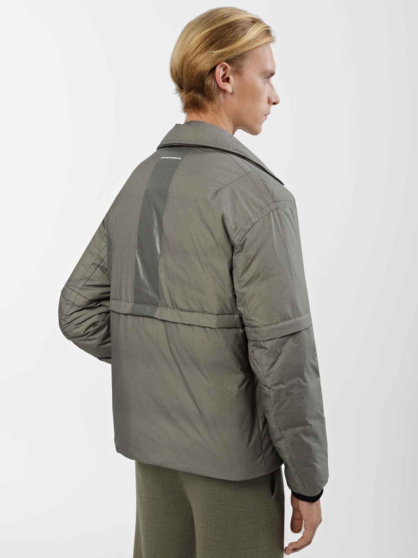 Куртки и дубленки Emporio Armani модель 6R1BZ5-1NYOZ-0643 Куртки и дубленки Emporio Armani модель 6R1BZ5-1NYOZ-0643 Фото
