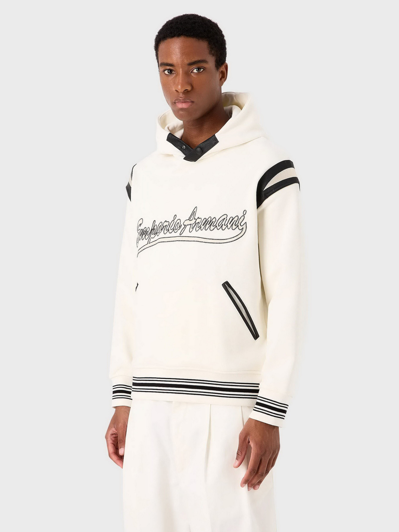 Худи и свитшоты Emporio Armani модель 6R1MG1-1JWPZ-0128 Фото