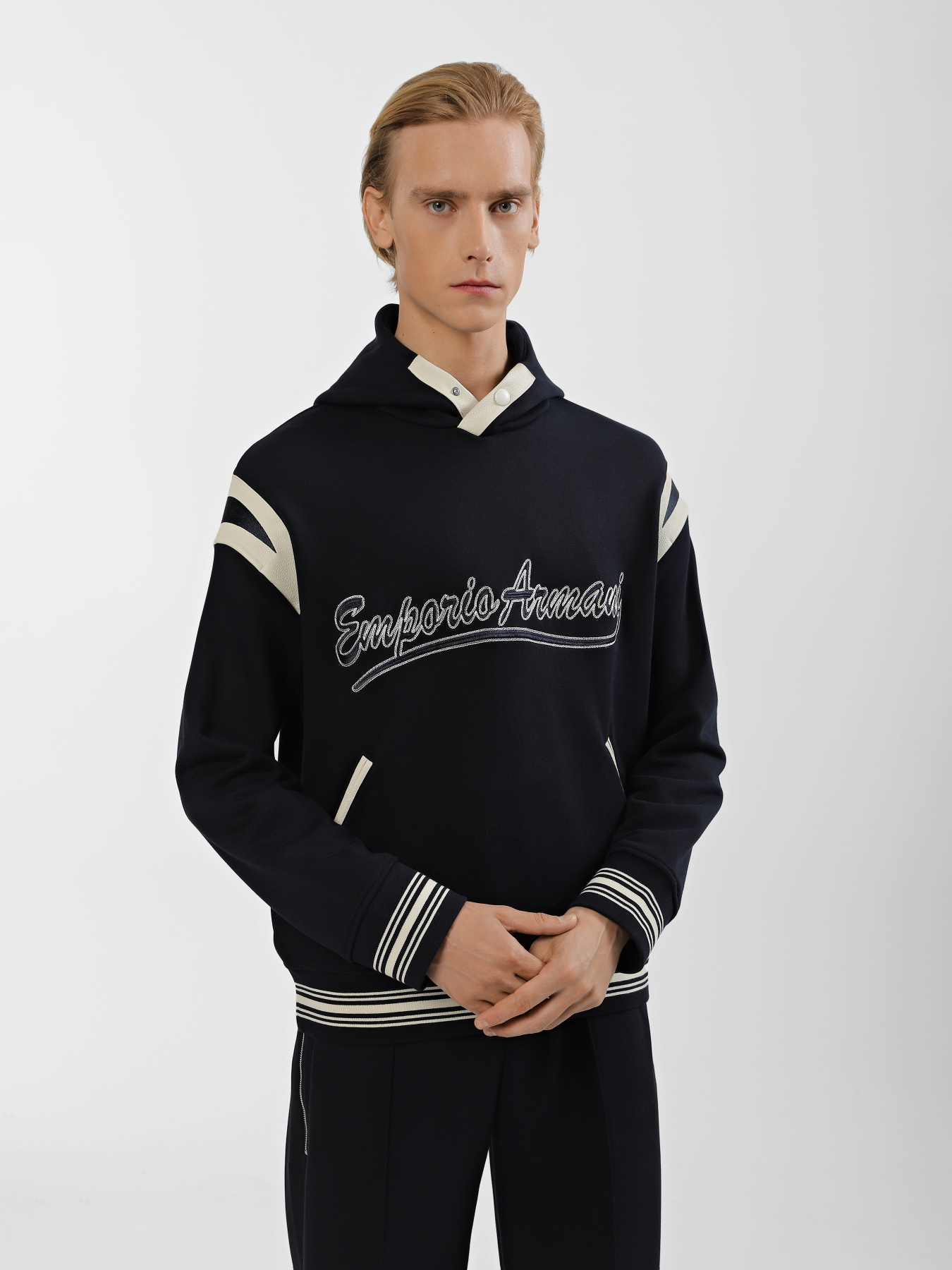 Худи и свитшоты Emporio Armani модель 6R1MG1-1JWPZ-0920 Фото