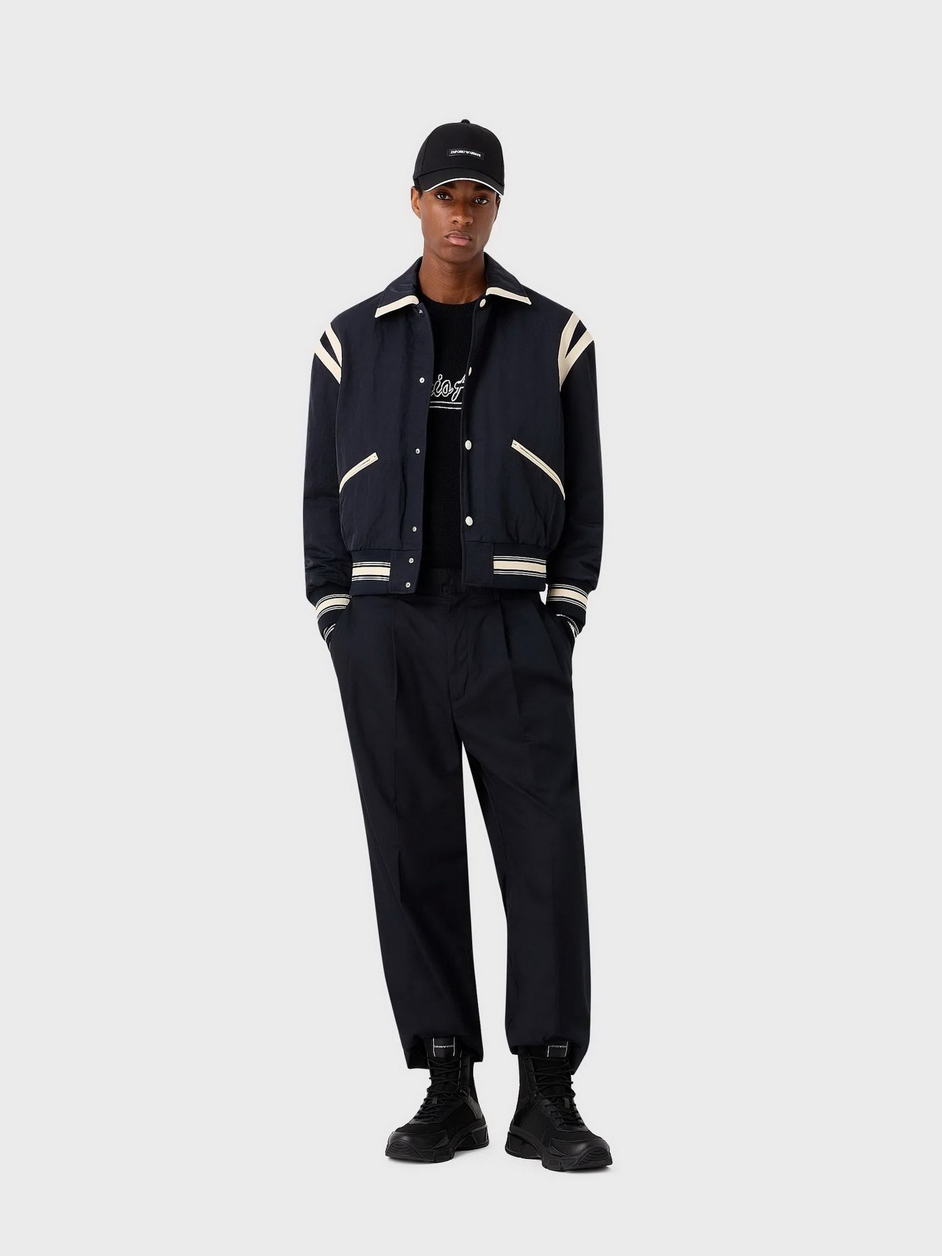 Свитры и кардиганы Emporio Armani модель 6R1MXA-1MFUZ-0920 Свитры и кардиганы Emporio Armani модель 6R1MXA-1MFUZ-0920 Фото
