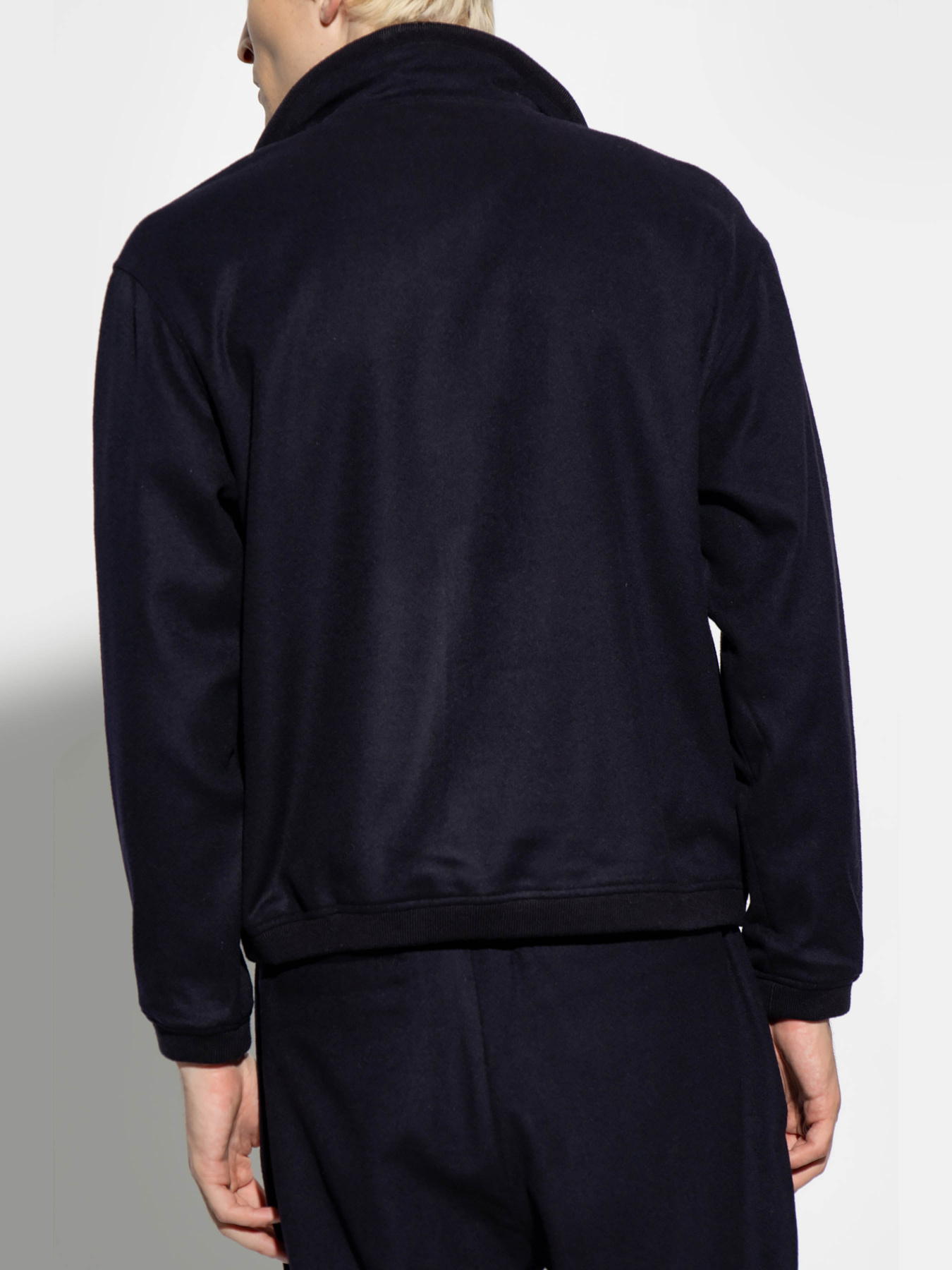 Худи и свитшоты Emporio Armani модель 6R1MF5-1NTYZ-0920 Худи и свитшоты Emporio Armani модель 6R1MF5-1NTYZ-0920 Фото