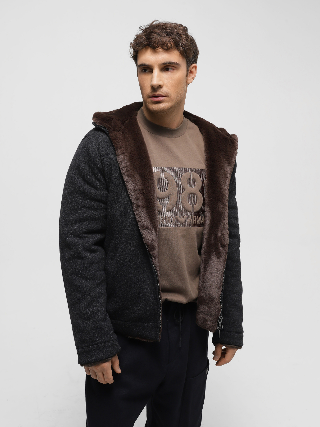 Куртки и дубленки Emporio Armani модель H41R27-E1221-632 Фото