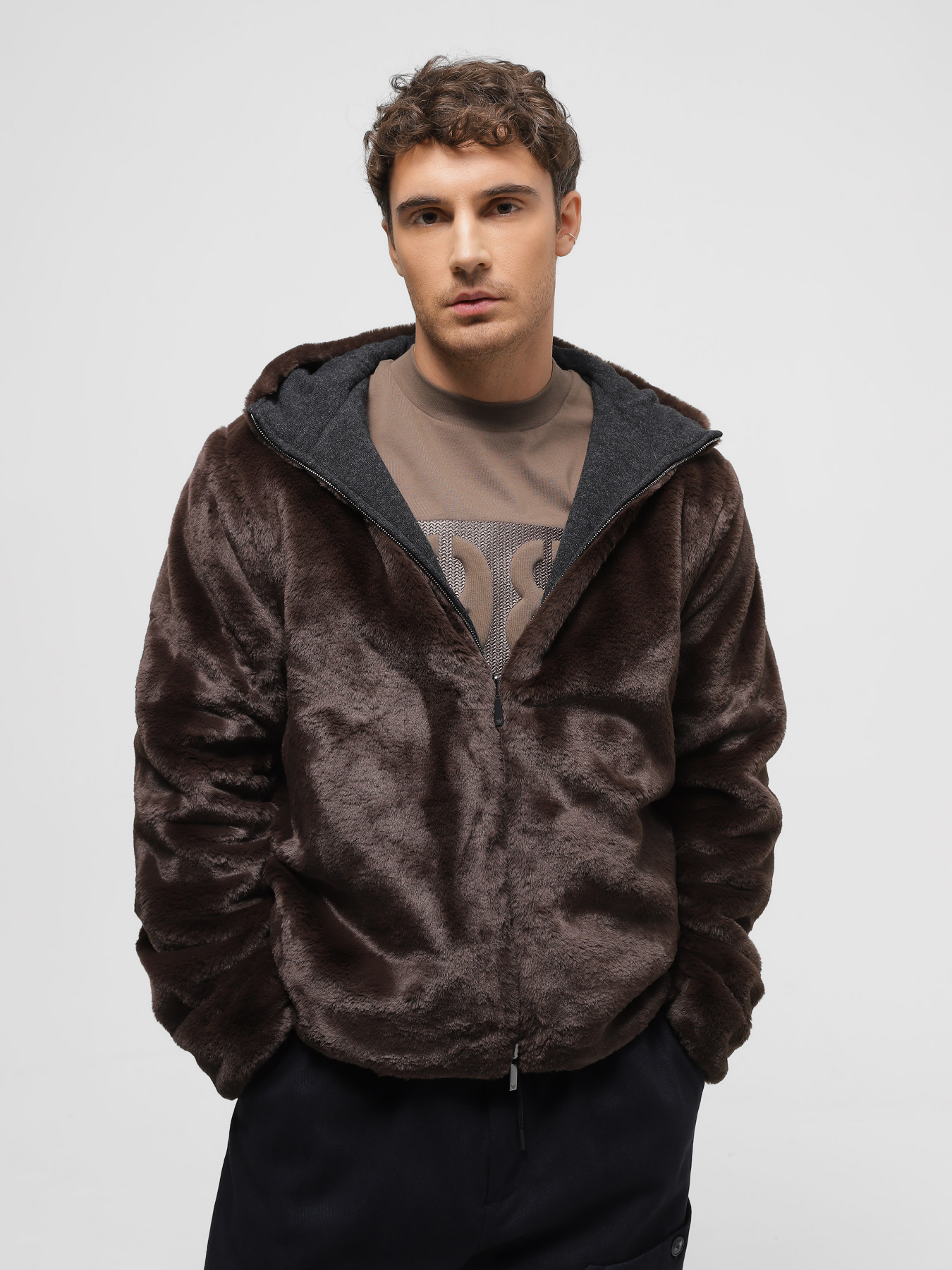 Куртки и дубленки Emporio Armani модель H41R27-E1221-632 Фото