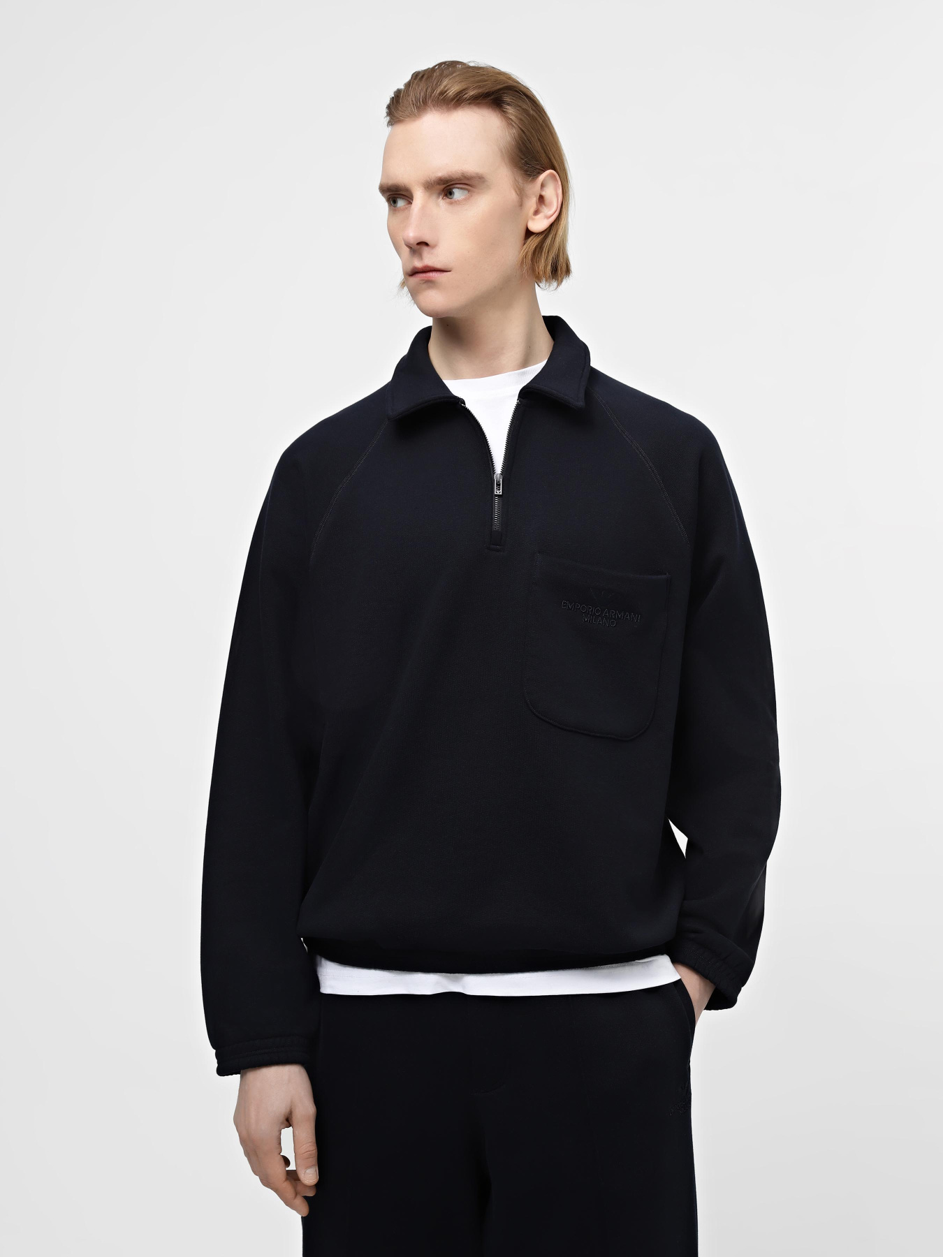 Худи и свитшоты Emporio Armani модель 3D1MDT-1JWPZ-0920 Худи и свитшоты Emporio Armani модель 3D1MDT-1JWPZ-0920 Фото