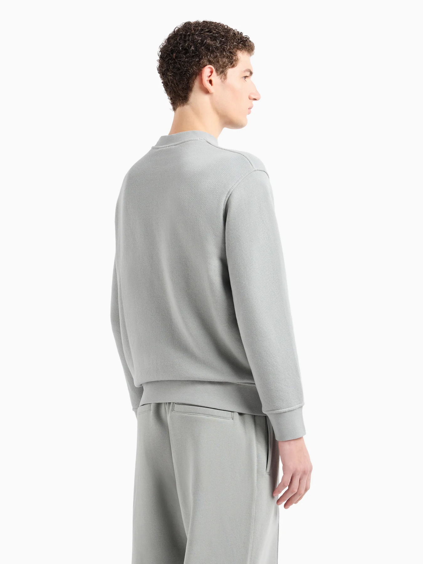 Худи и свитшоты Emporio Armani модель 3D1MEC-1JODZ-0665 Худи и свитшоты Emporio Armani модель 3D1MEC-1JODZ-0665 Фото