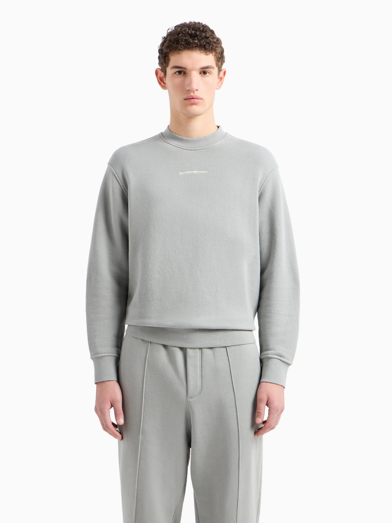 Худи и свитшоты Emporio Armani модель 3D1MEC-1JODZ-0665 Худи и свитшоты Emporio Armani модель 3D1MEC-1JODZ-0665 Фото