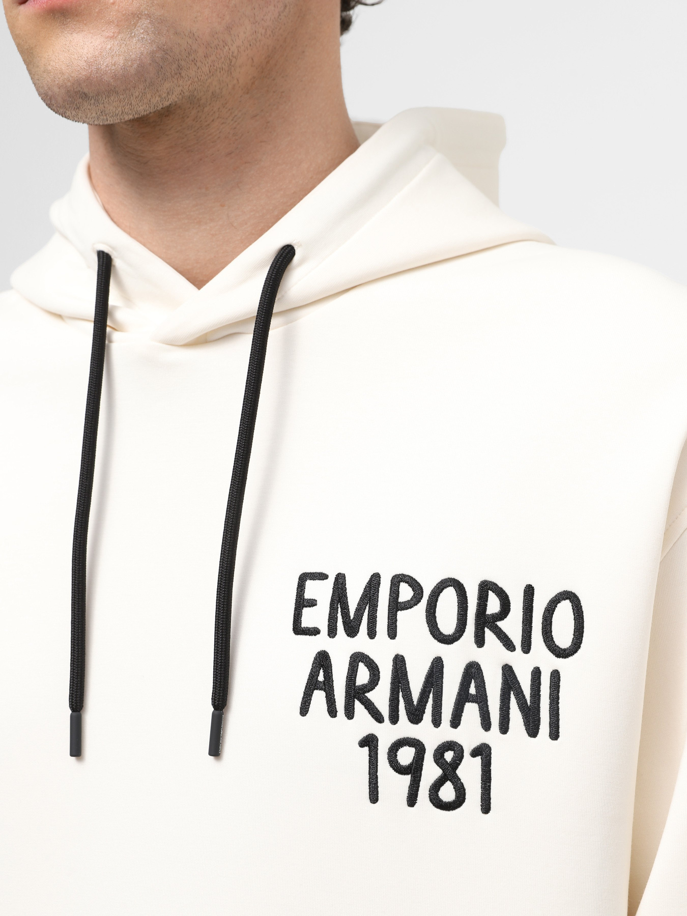 Худи и свитшоты Emporio Armani модель 3D1M72-1JHSZ-01A3 Худи и свитшоты Emporio Armani модель 3D1M72-1JHSZ-01A3 Фото