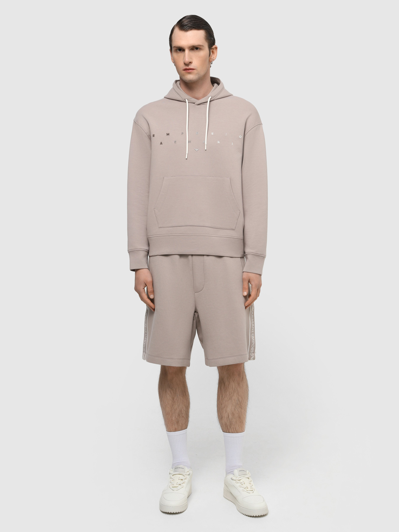 Худи и свитшоты Emporio Armani модель 3D1M72-1JHSZ-06H3 Худи и свитшоты Emporio Armani модель 3D1M72-1JHSZ-06H3 Фото