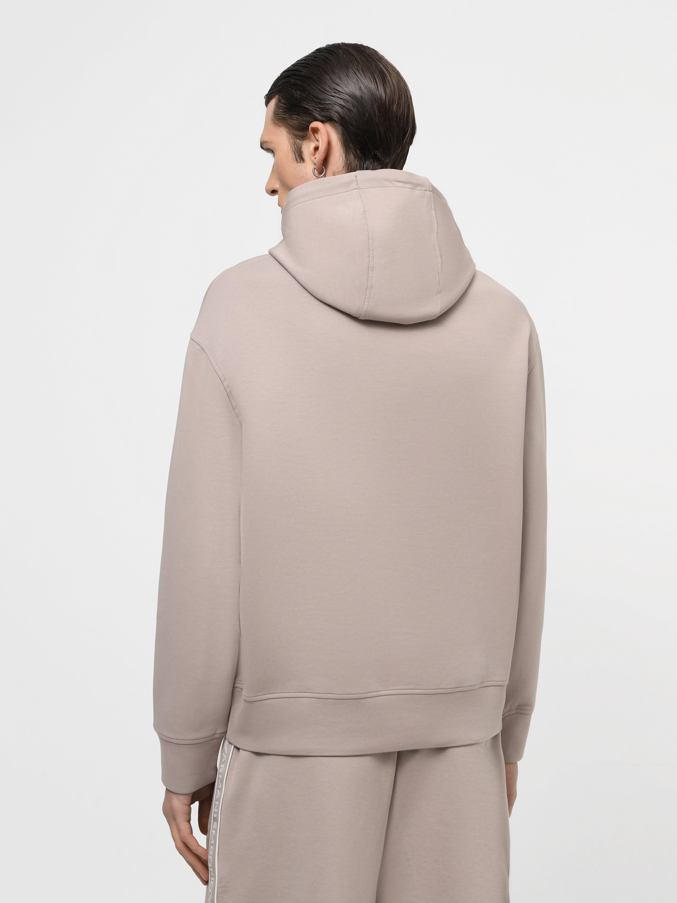 Худи и свитшоты Emporio Armani модель 3D1M72-1JHSZ-06H3 Худи и свитшоты Emporio Armani модель 3D1M72-1JHSZ-06H3 Фото