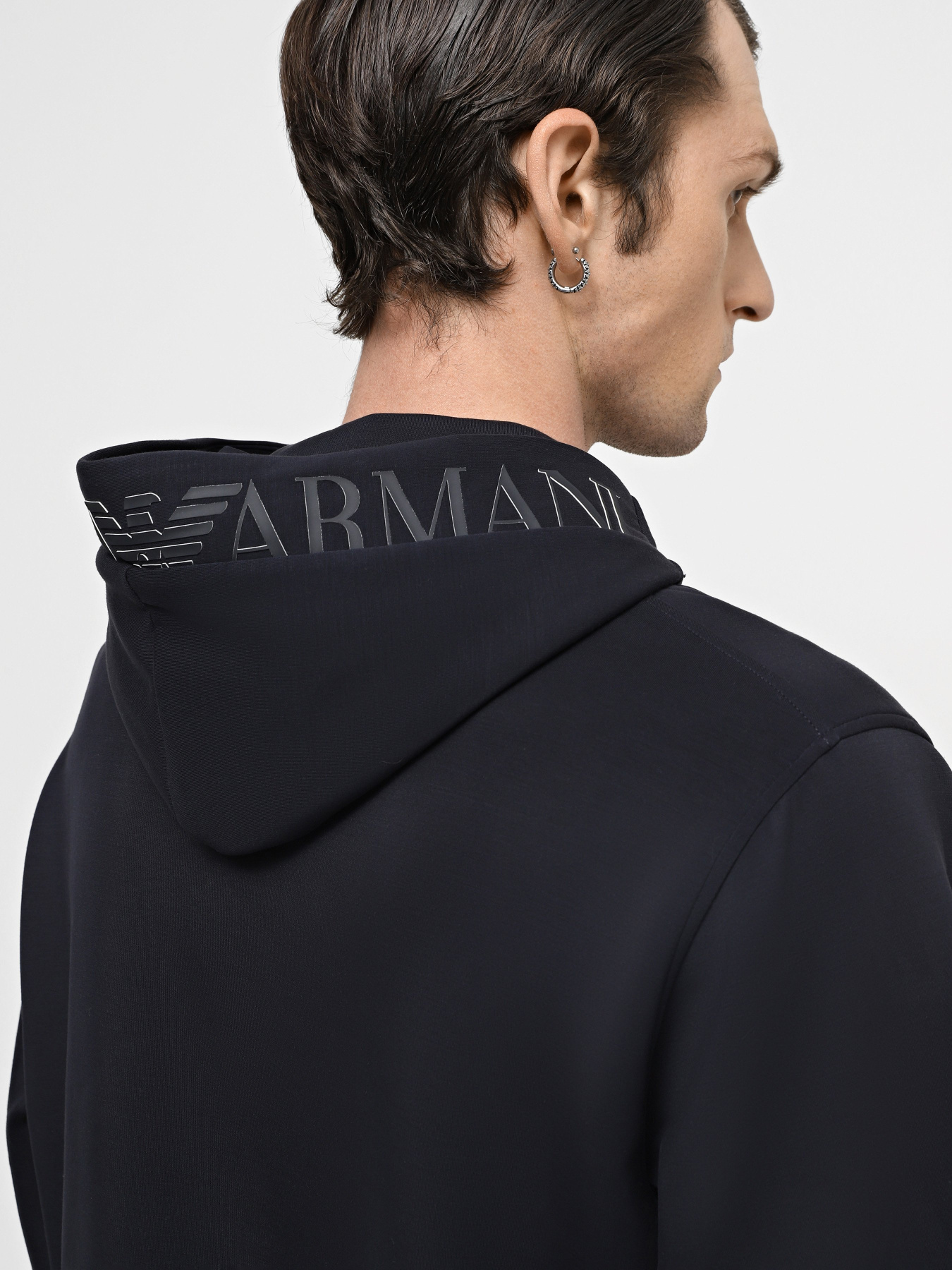 Худи и свитшоты Emporio Armani модель EM000039-AF10103-UB118 Худи и свитшоты Emporio Armani модель EM000039-AF10103-UB118 Фото