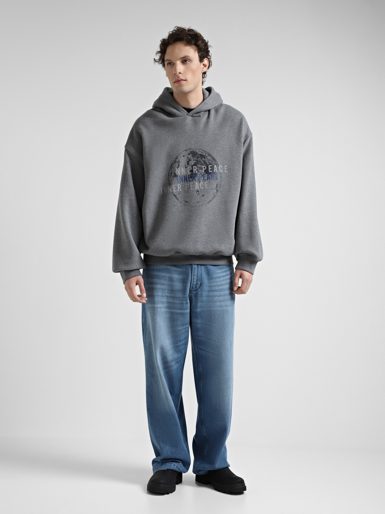 Худи и свитшоты Emporio Armani модель 6D1MFG-1JPHZ-06J5 Худи и свитшоты Emporio Armani модель 6D1MFG-1JPHZ-06J5 Фото