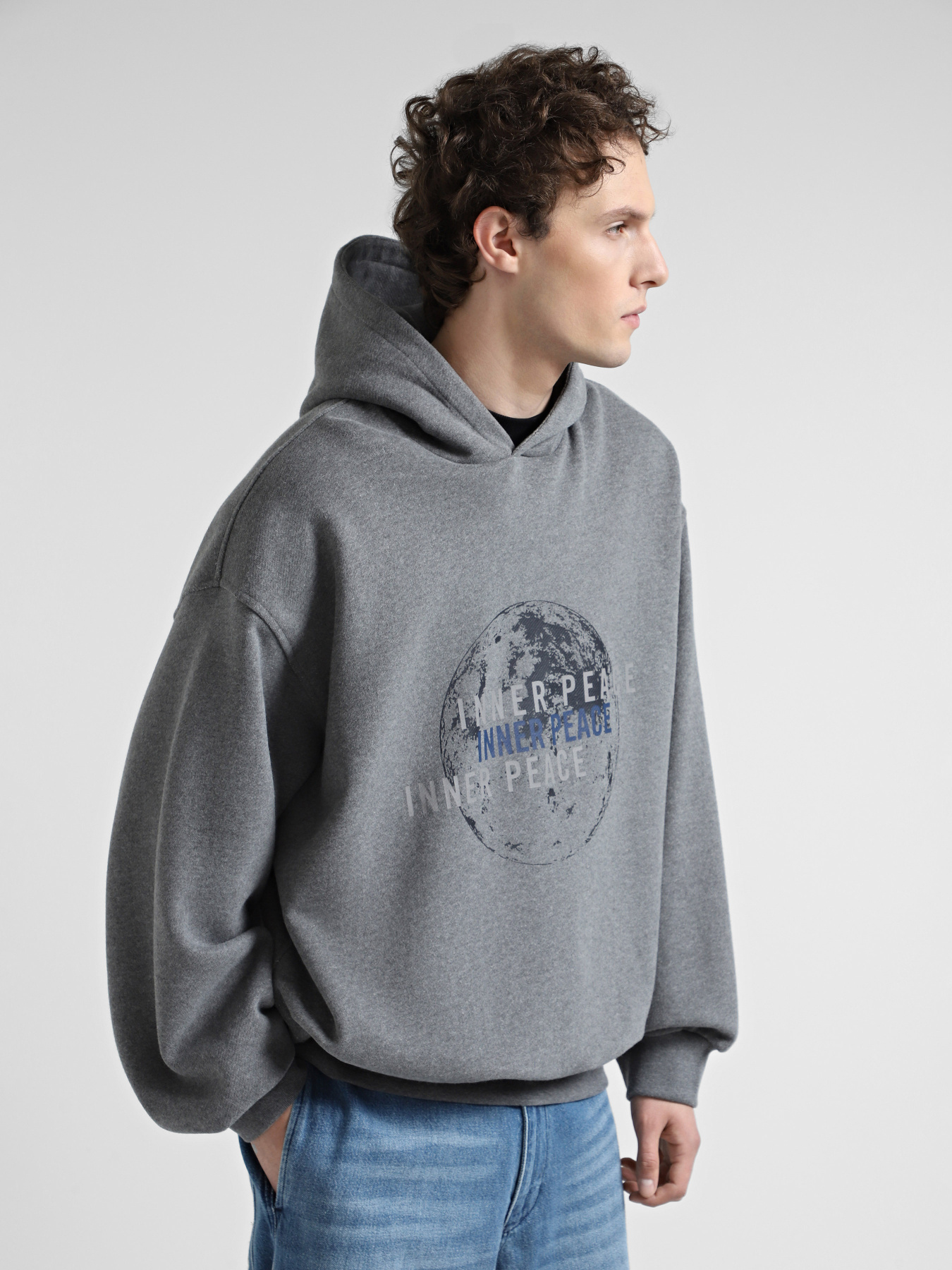Худи и свитшоты Emporio Armani модель 6D1MFG-1JPHZ-06J5 Худи и свитшоты Emporio Armani модель 6D1MFG-1JPHZ-06J5 Фото