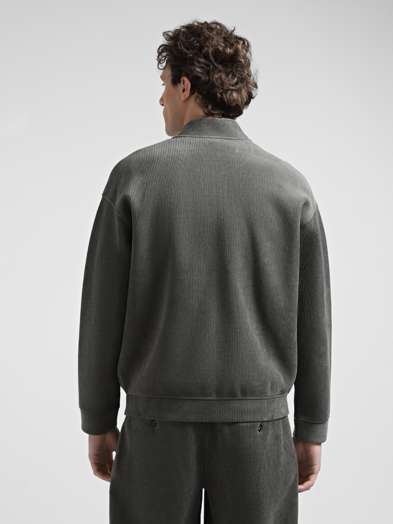 Худи и свитшоты Emporio Armani модель 6D1M98-1JOWZ-06K0 Худи и свитшоты Emporio Armani модель 6D1M98-1JOWZ-06K0 Фото