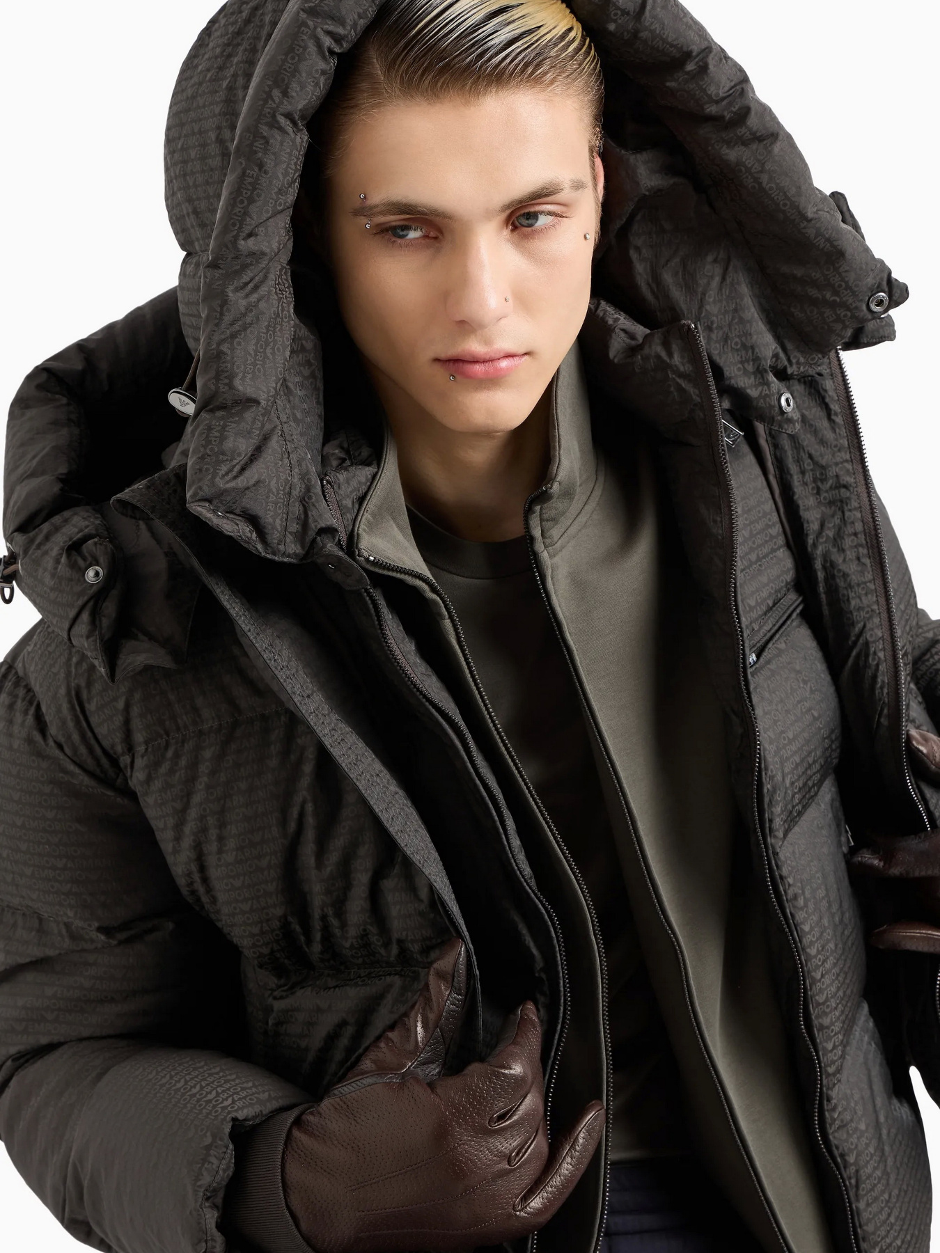 Худи и свитшоты Emporio Armani модель 6D1MA8-1JHSZ-06K0 Худи и свитшоты Emporio Armani модель 6D1MA8-1JHSZ-06K0 Фото