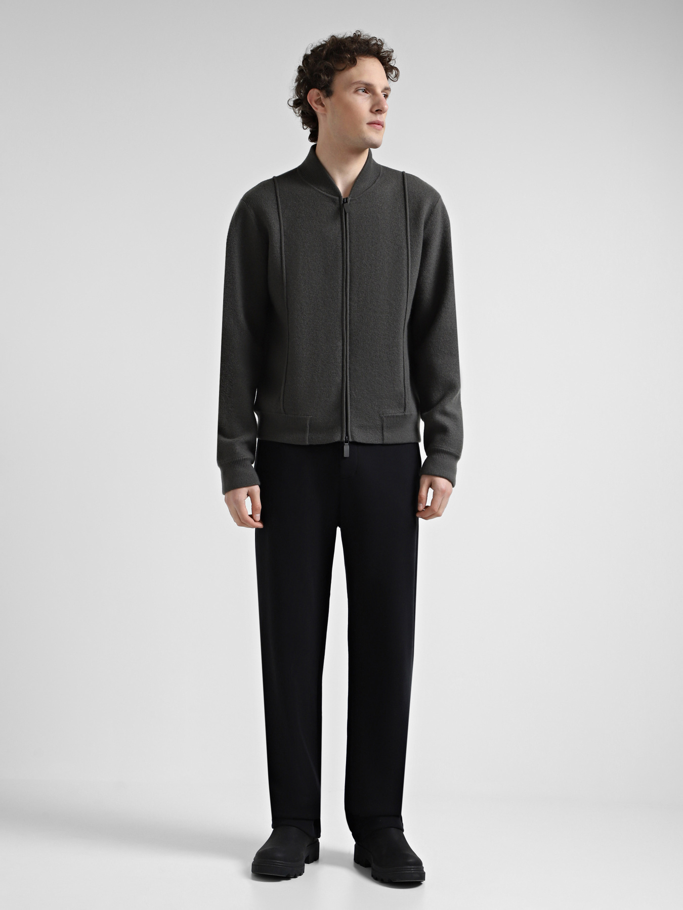 Брюки Emporio Armani модель 6D1PZ9-1JOXZ-0999 Брюки Emporio Armani модель 6D1PZ9-1JOXZ-0999 Фото