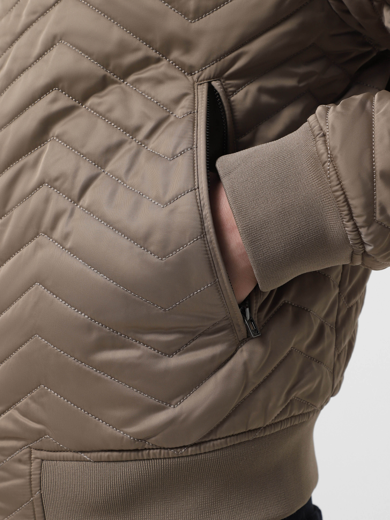 Куртки та дублянки Emporio Armani модель 6D1B71-1NUAZ-0144 Фото