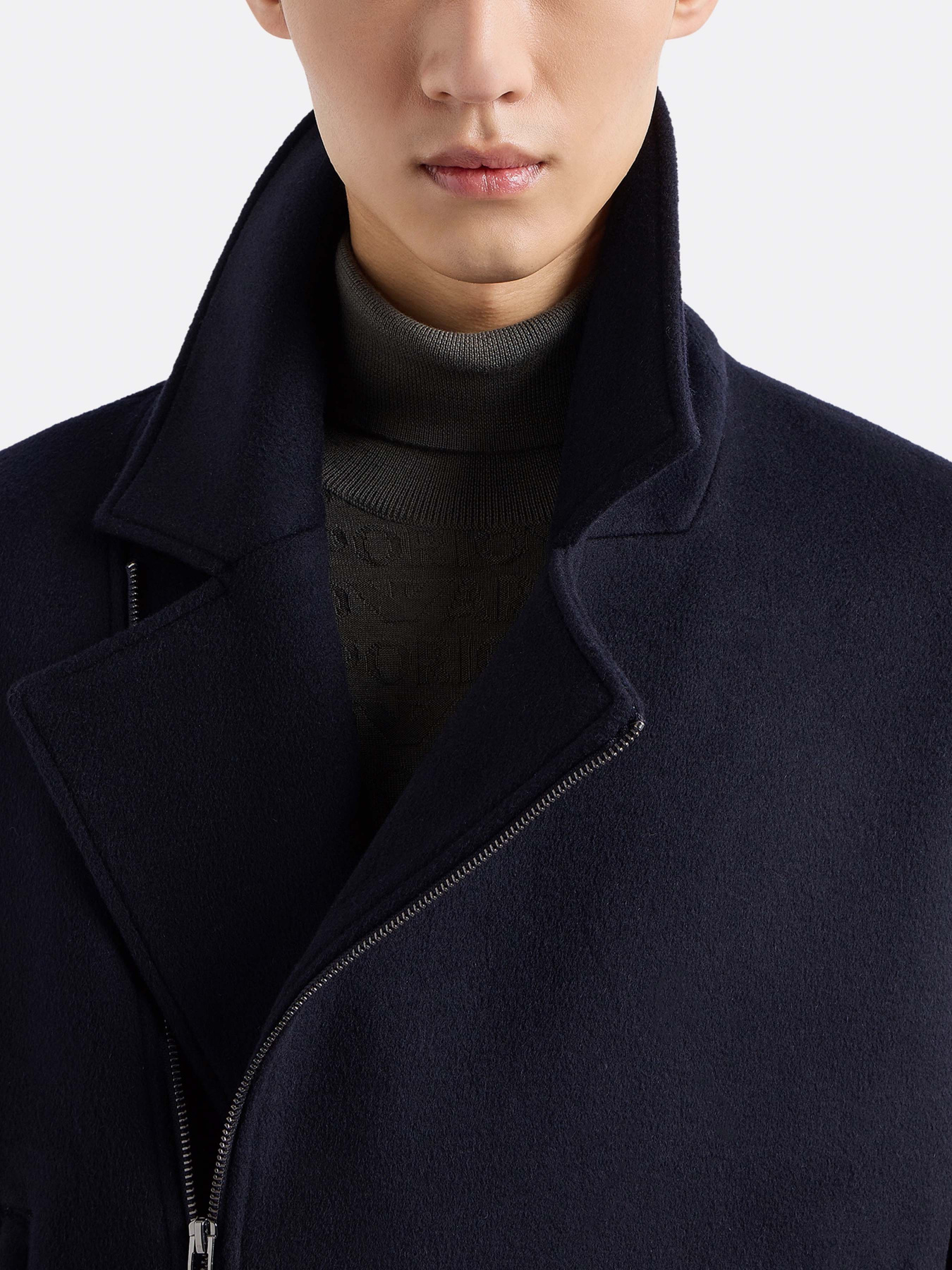 Пальто и плащи Emporio Armani модель 6D1BA4-1NMYZ-0920 Пальто и плащи Emporio Armani модель 6D1BA4-1NMYZ-0920 Фото