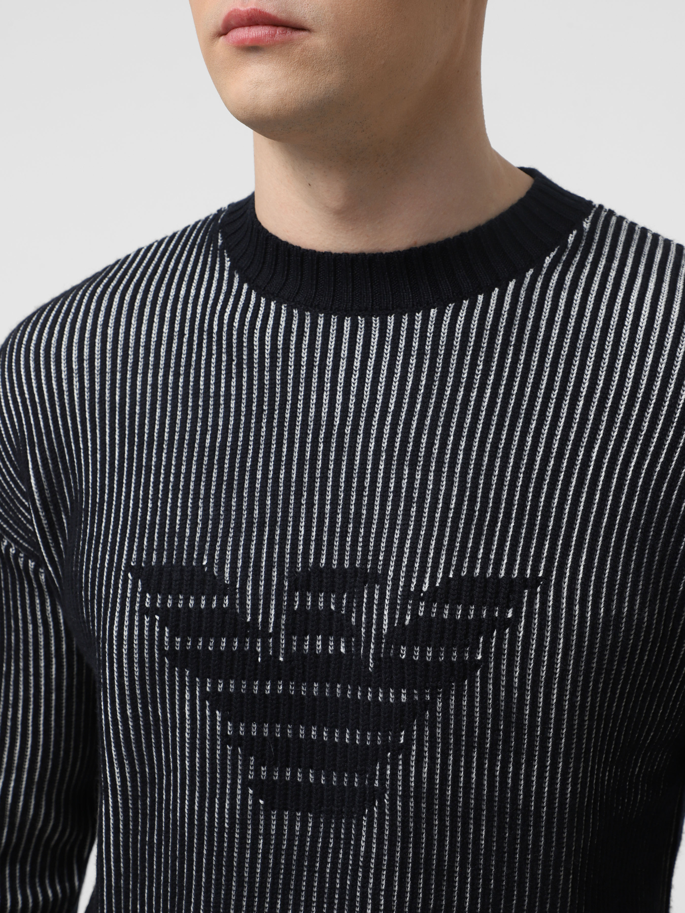 Свитры и кардиганы Emporio Armani модель 6D1MXA-1MJHZ-F939 Свитры и кардиганы Emporio Armani модель 6D1MXA-1MJHZ-F939 Фото