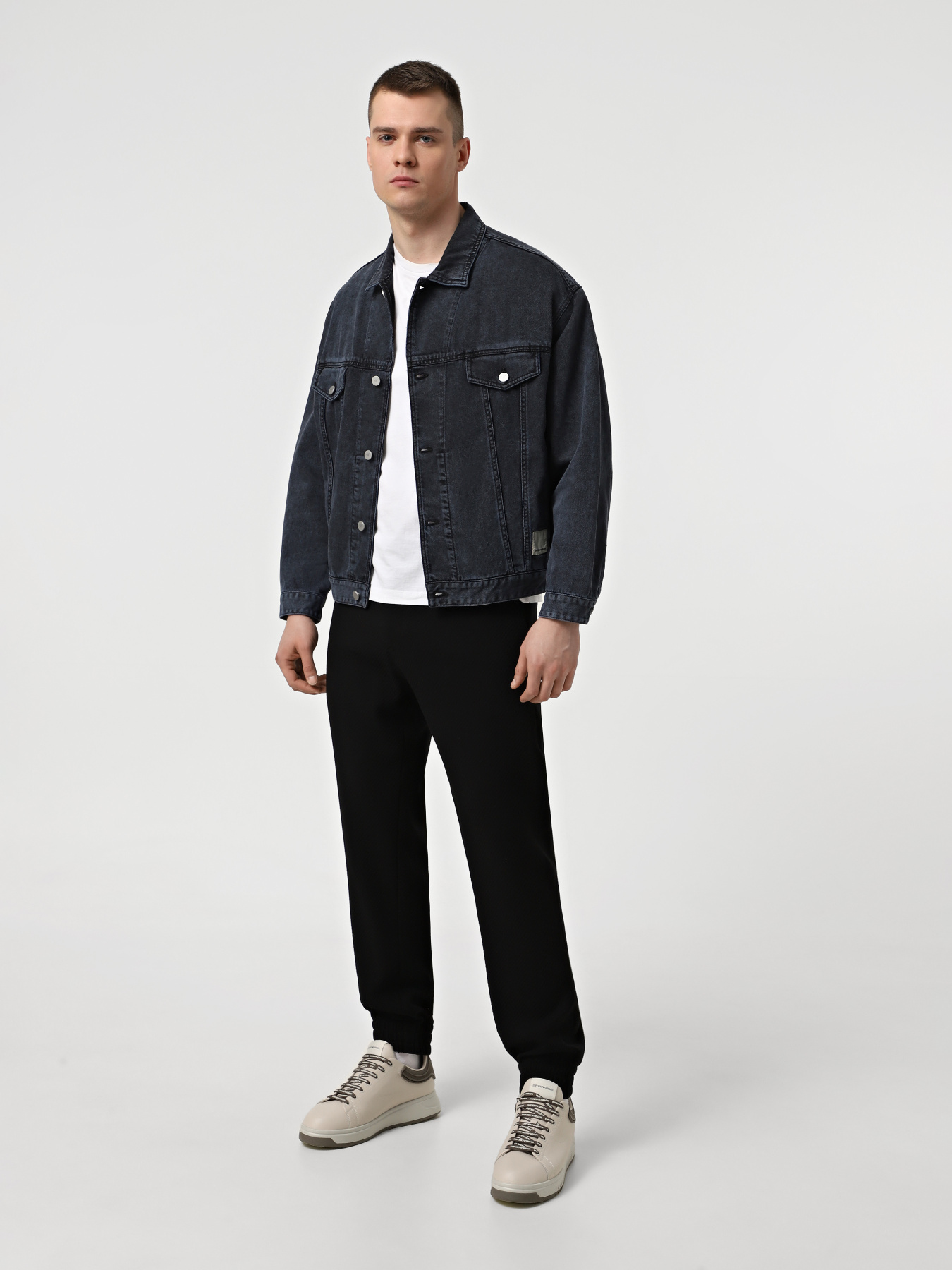 Штани Emporio Armani модель EM000159-TE11003-UC001 Штани Emporio Armani модель EM000159-TE11003-UC001 Фото