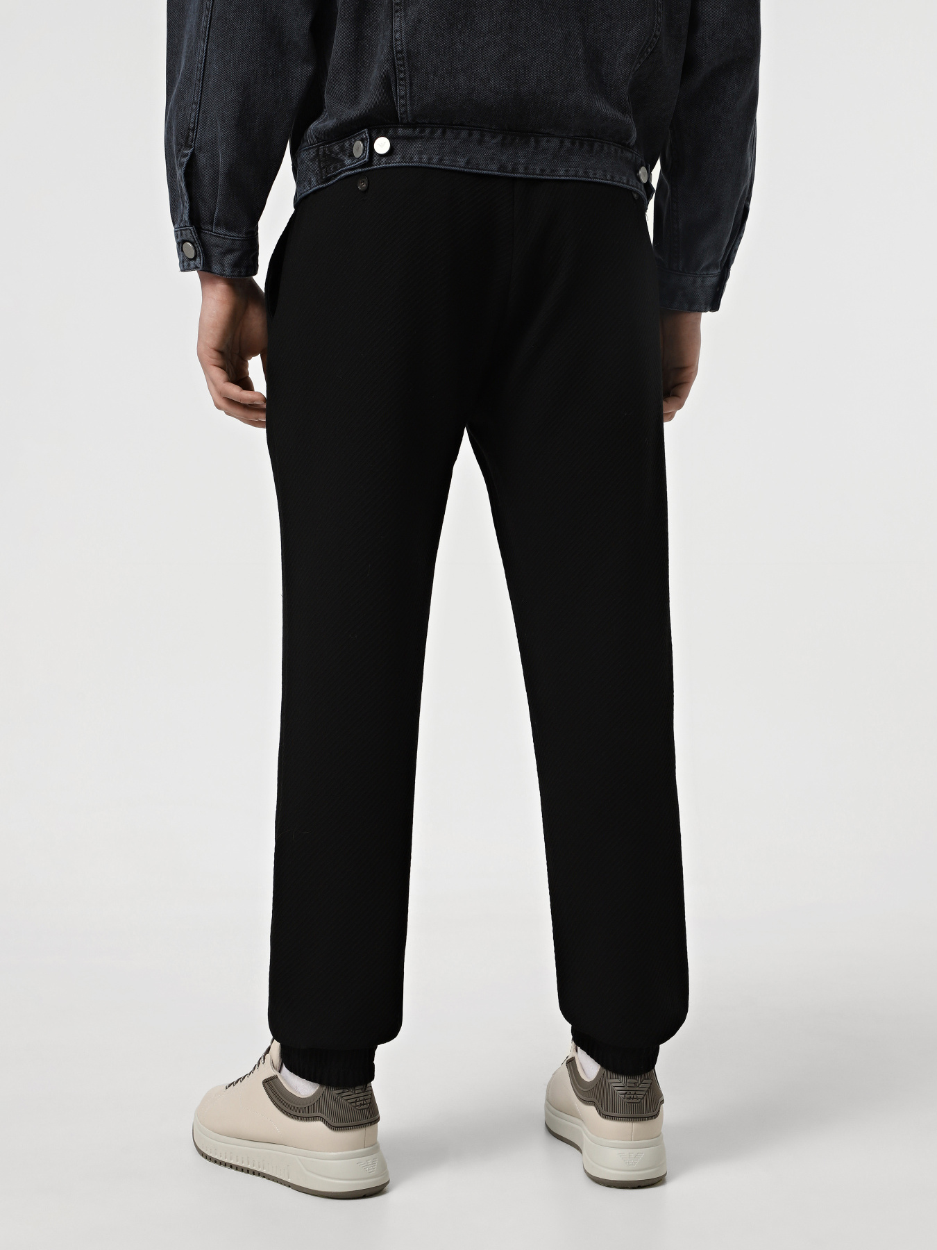Штани Emporio Armani модель EM000159-TE11003-UC001 Штани Emporio Armani модель EM000159-TE11003-UC001 Фото