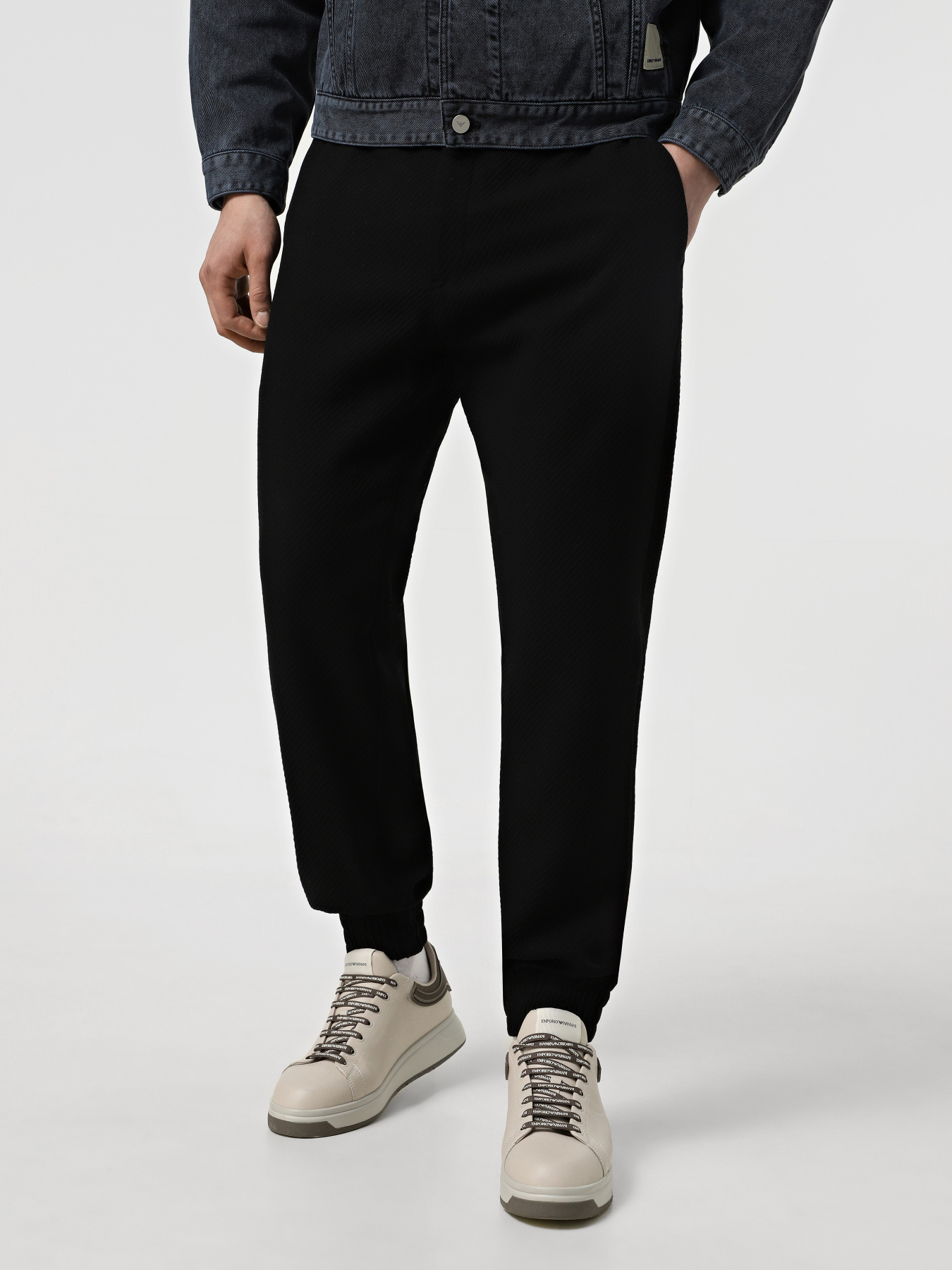 Штани Emporio Armani модель EM000159-TE11003-UC001 Штани Emporio Armani модель EM000159-TE11003-UC001 Фото