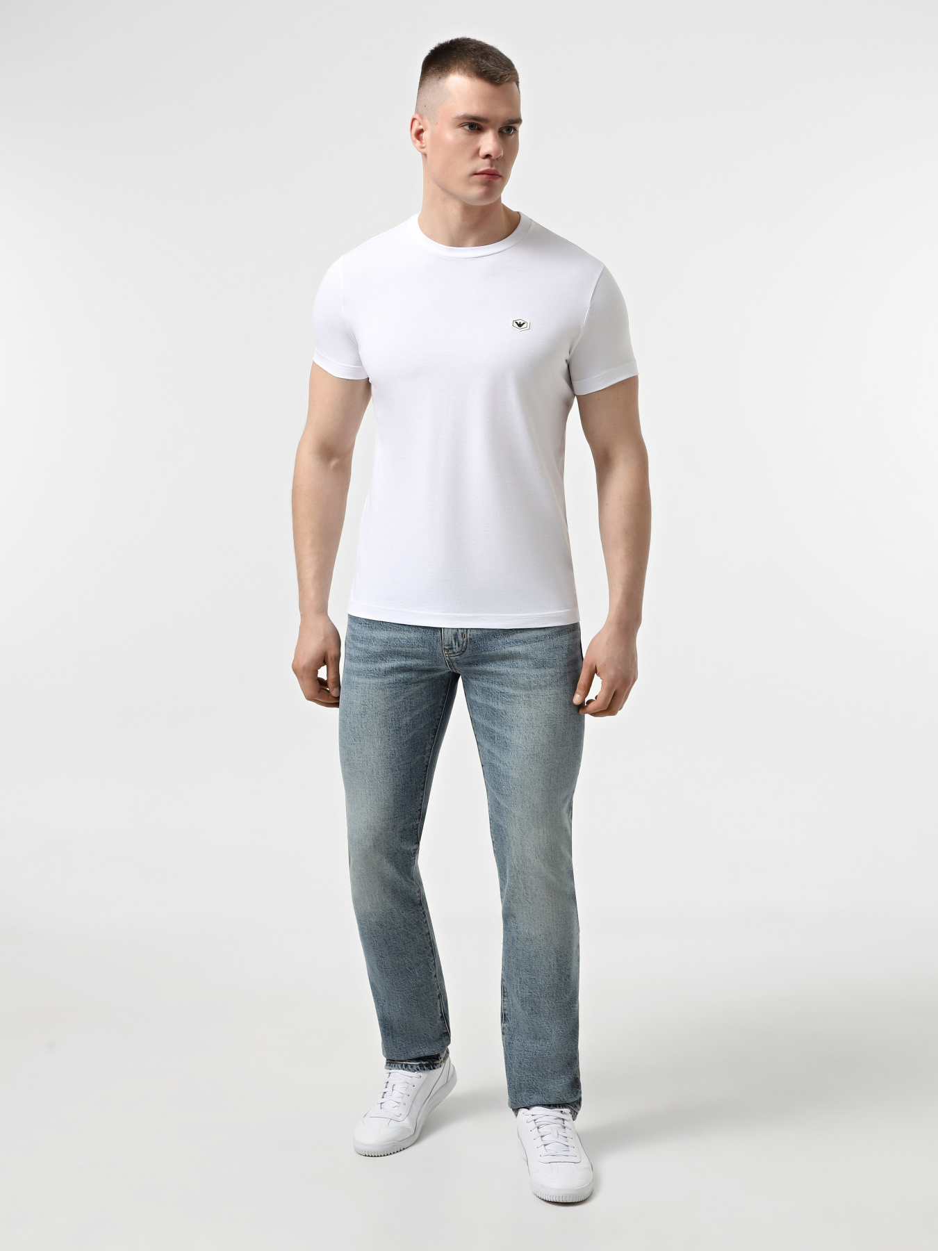 Джинсы Emporio Armani модель EM001370-AF13277-MB003 Фото