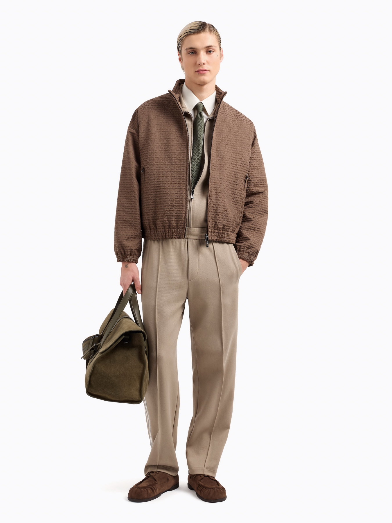 Рубашки Emporio Armani модель EM001537-AF14130-U0003 Рубашки Emporio Armani модель EM001537-AF14130-U0003 Фото
