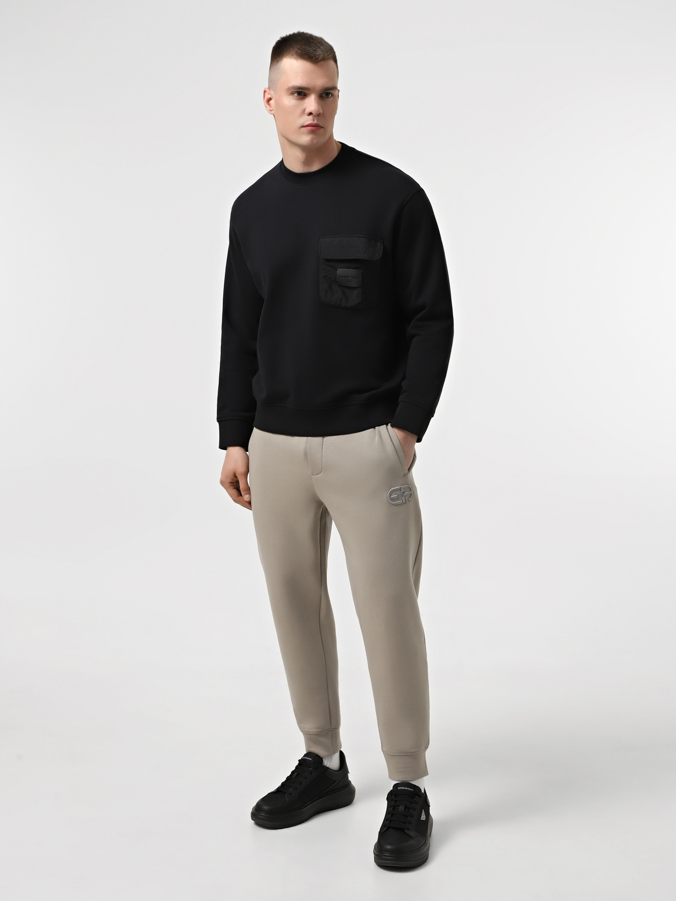 Худи и свитшоты Emporio Armani модель EM001715-AF13713-UC001 Худи и свитшоты Emporio Armani модель EM001715-AF13713-UC001 Фото