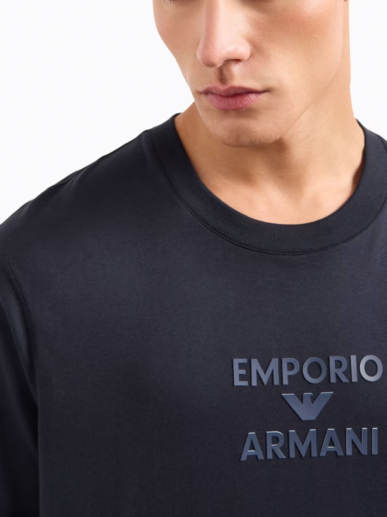 Футболки и поло Emporio Armani модель EM000780-AF12926-UB118 Фото