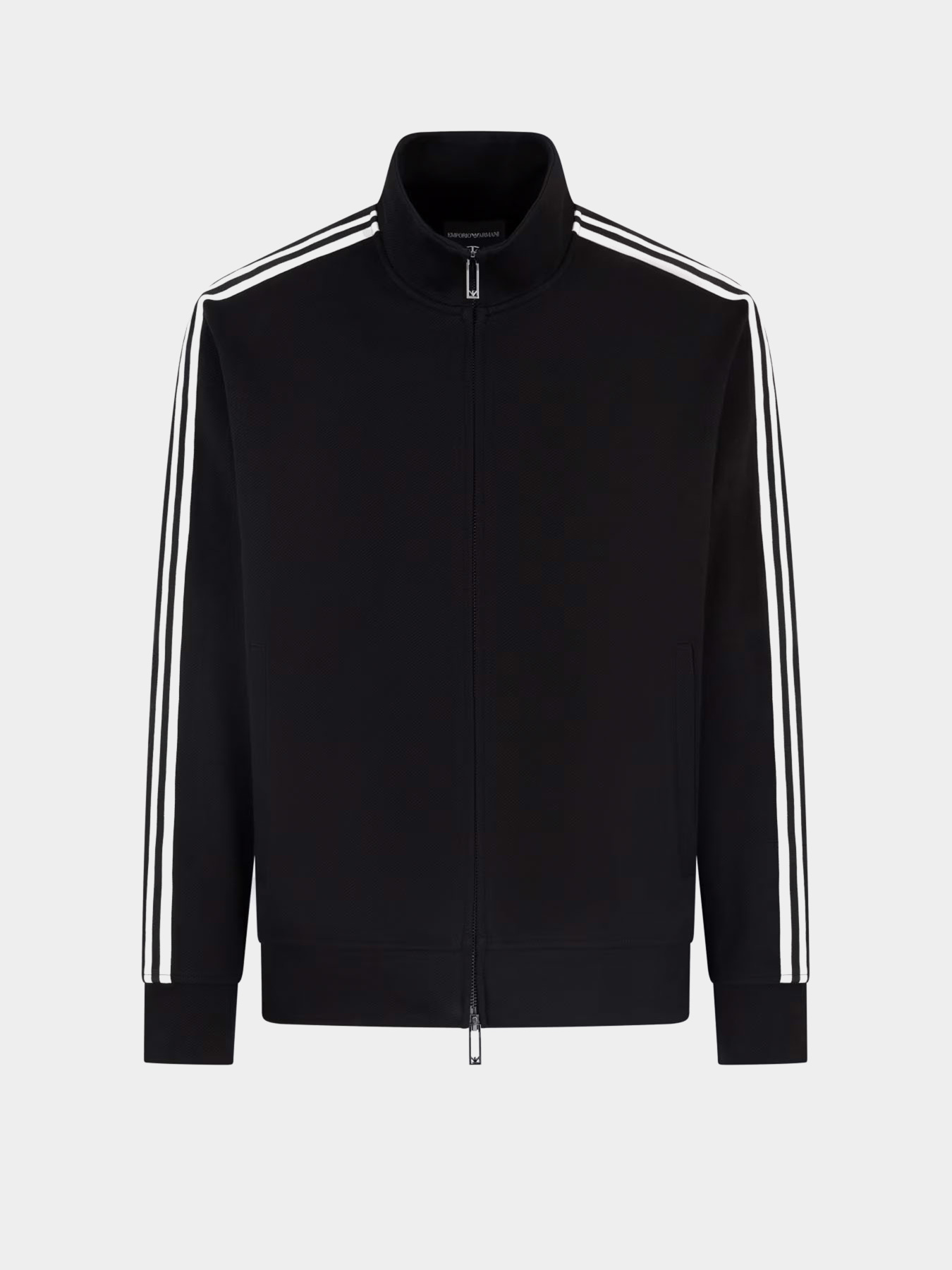 Худи и свитшоты Emporio Armani модель EM001110-AF13488-UC001 Худи и свитшоты Emporio Armani модель EM001110-AF13488-UC001 Фото