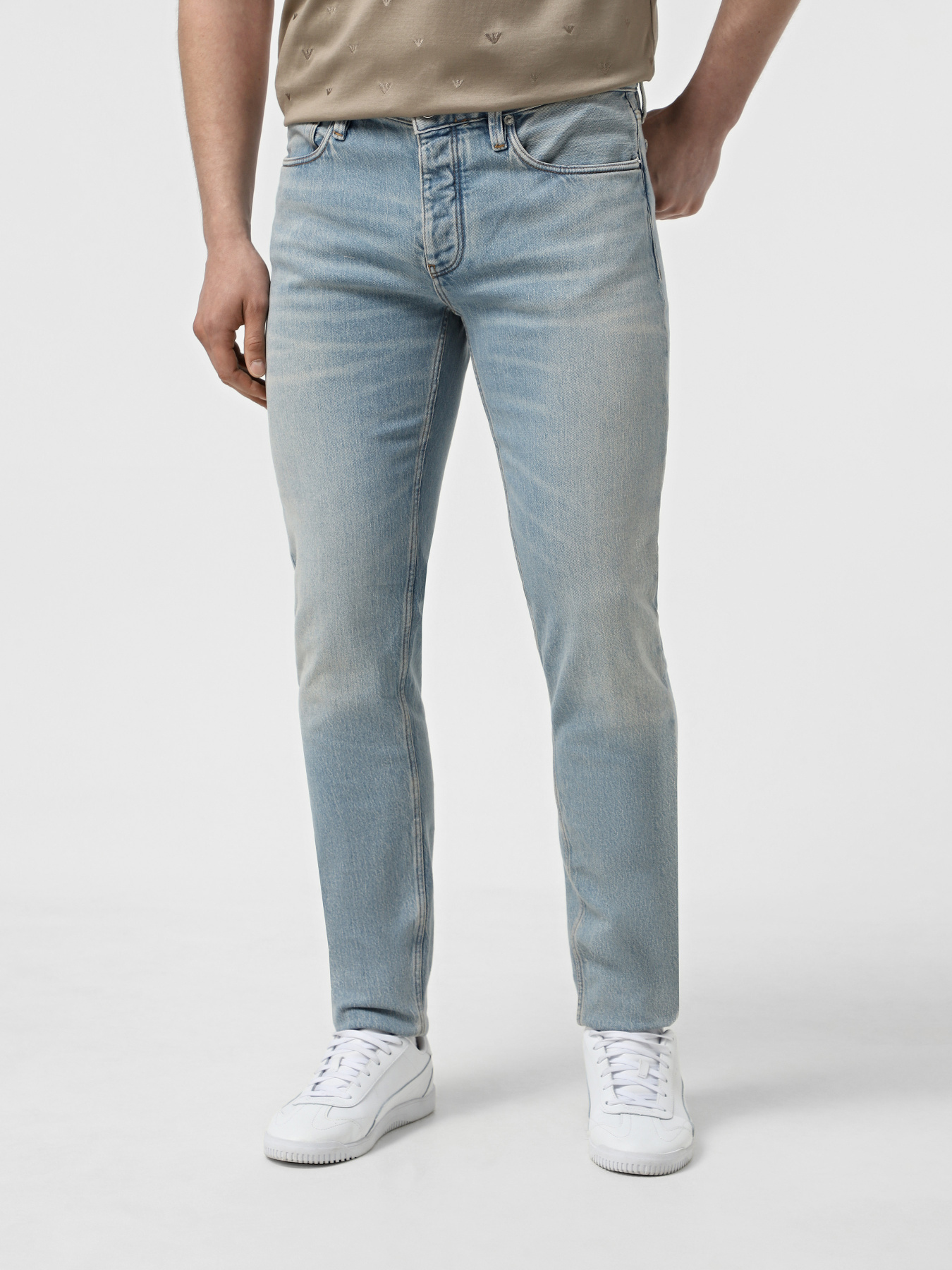Джинсы Emporio Armani модель EM000668-AF15099-MB002 Джинсы Emporio Armani модель EM000668-AF15099-MB002 Фото