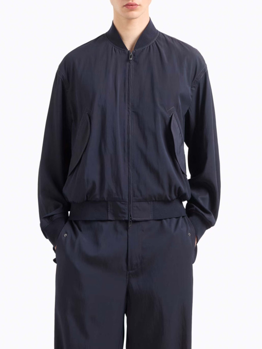 Куртки и дубленки Emporio Armani модель EM001043-AF13710-UB118 Фото