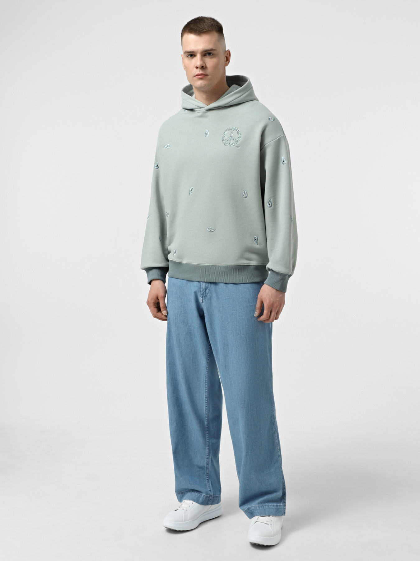Худи и свитшоты Emporio Armani модель EM001338-AF12897-U8039 Худи и свитшоты Emporio Armani модель EM001338-AF12897-U8039 Фото
