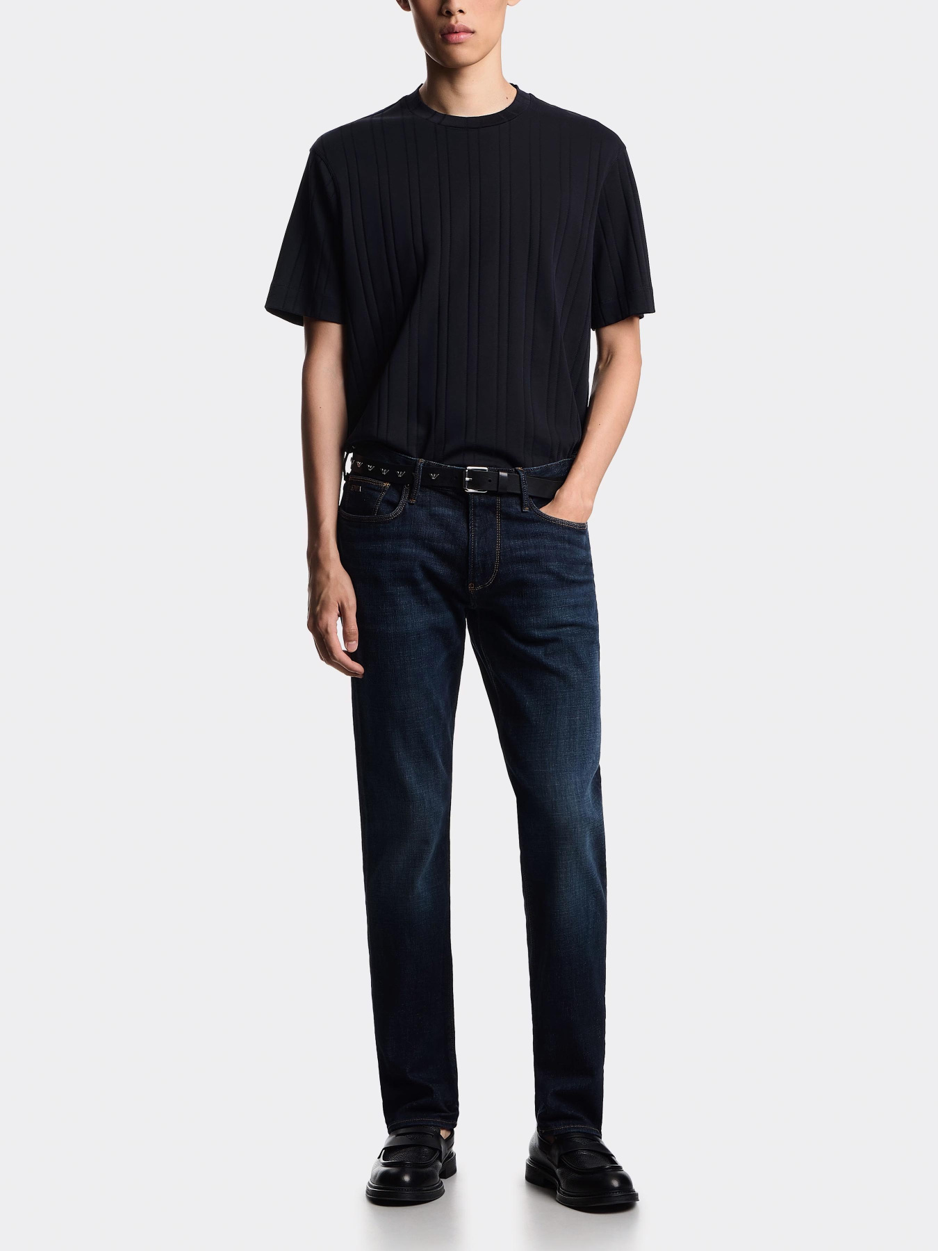 Джинсы Emporio Armani модель EM000121-AF17746-MB001 Джинсы Emporio Armani модель EM000121-AF17746-MB001 Фото