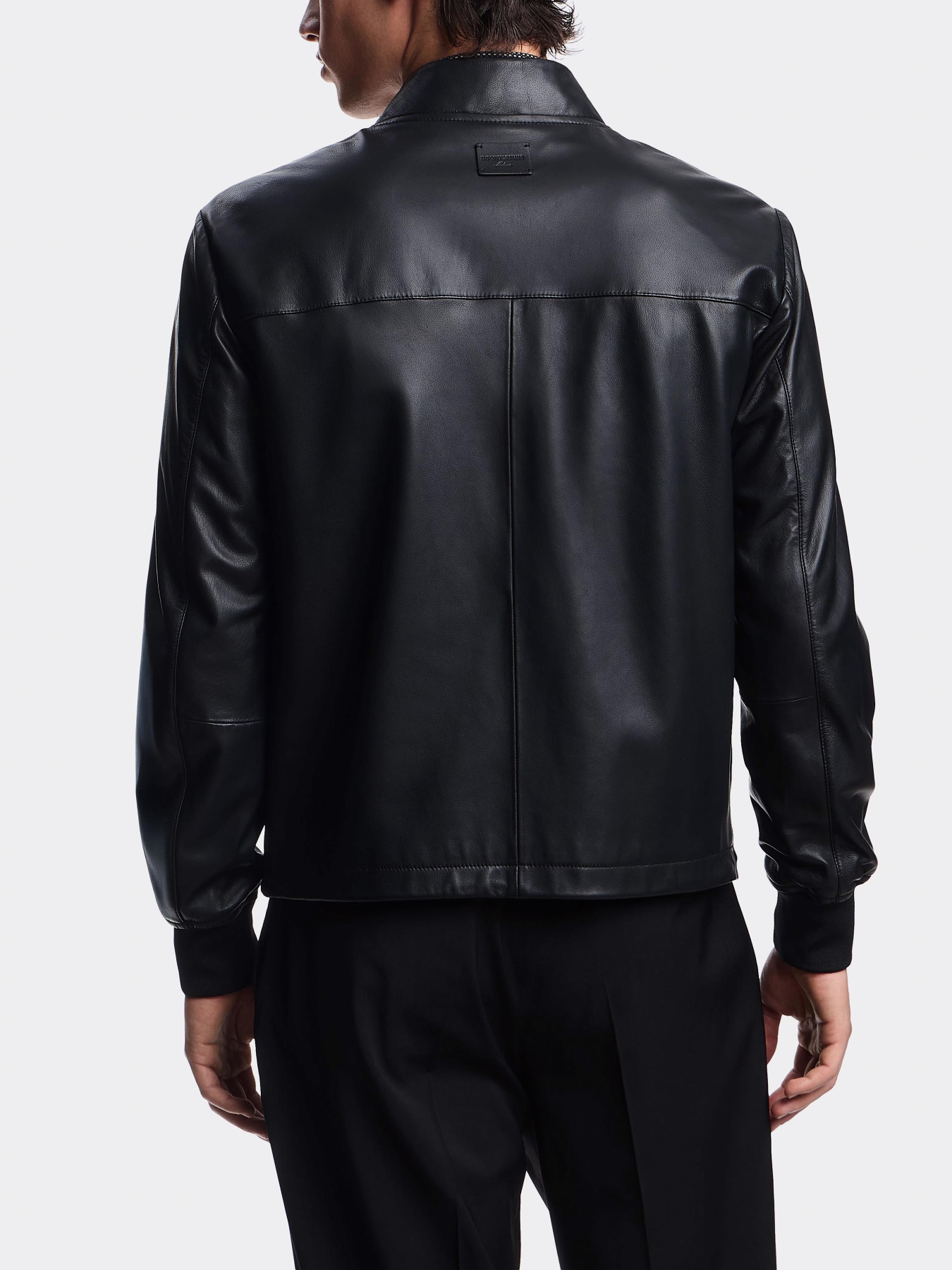 Куртки и дубленки Emporio Armani модель EM003536-AF19275-UC001 Фото