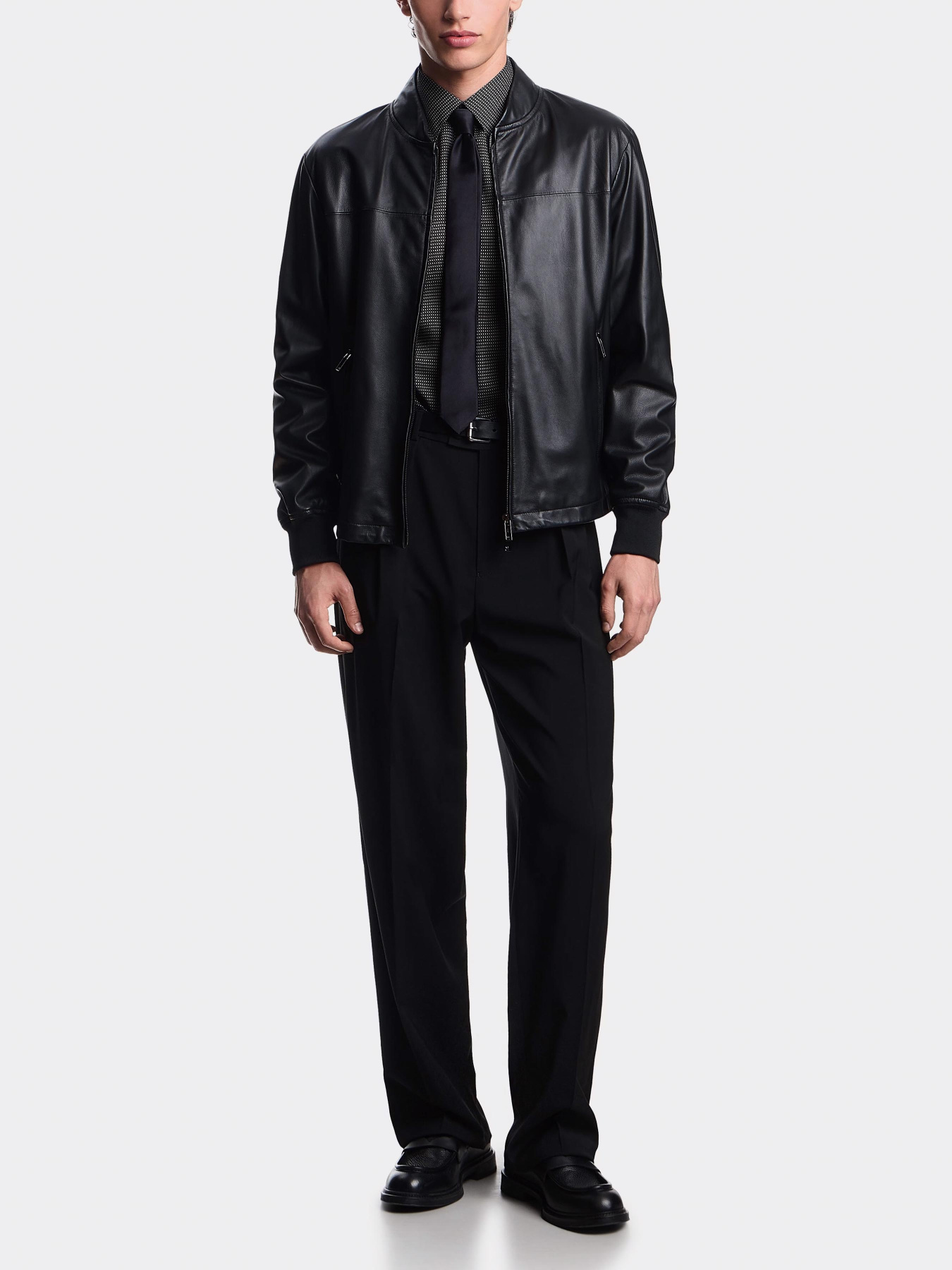 Куртки и дубленки Emporio Armani модель EM003536-AF19275-UC001 Фото