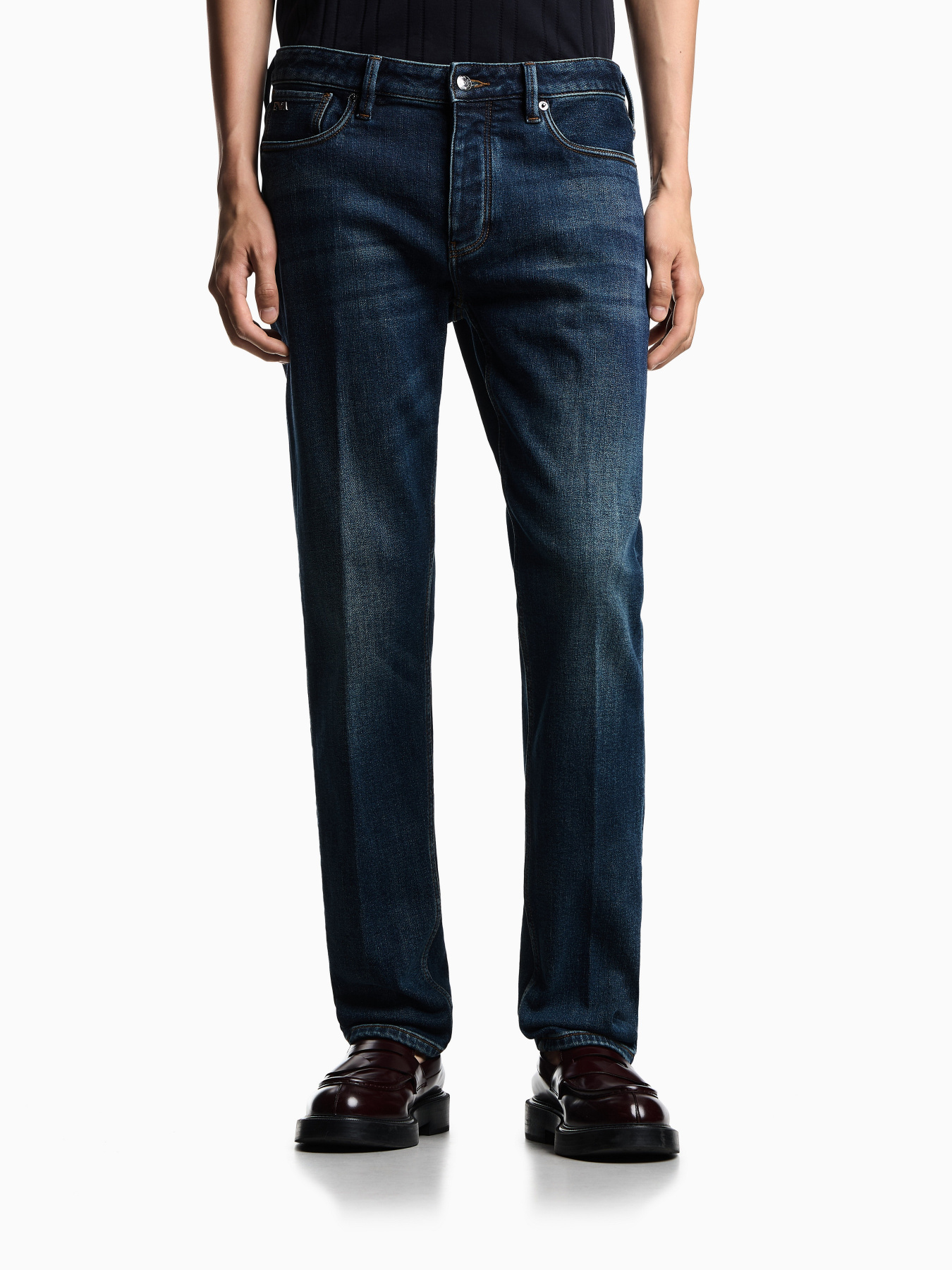 Джинсы Emporio Armani модель EM000668-AF17810-MB001 Джинсы Emporio Armani модель EM000668-AF17810-MB001 Фото